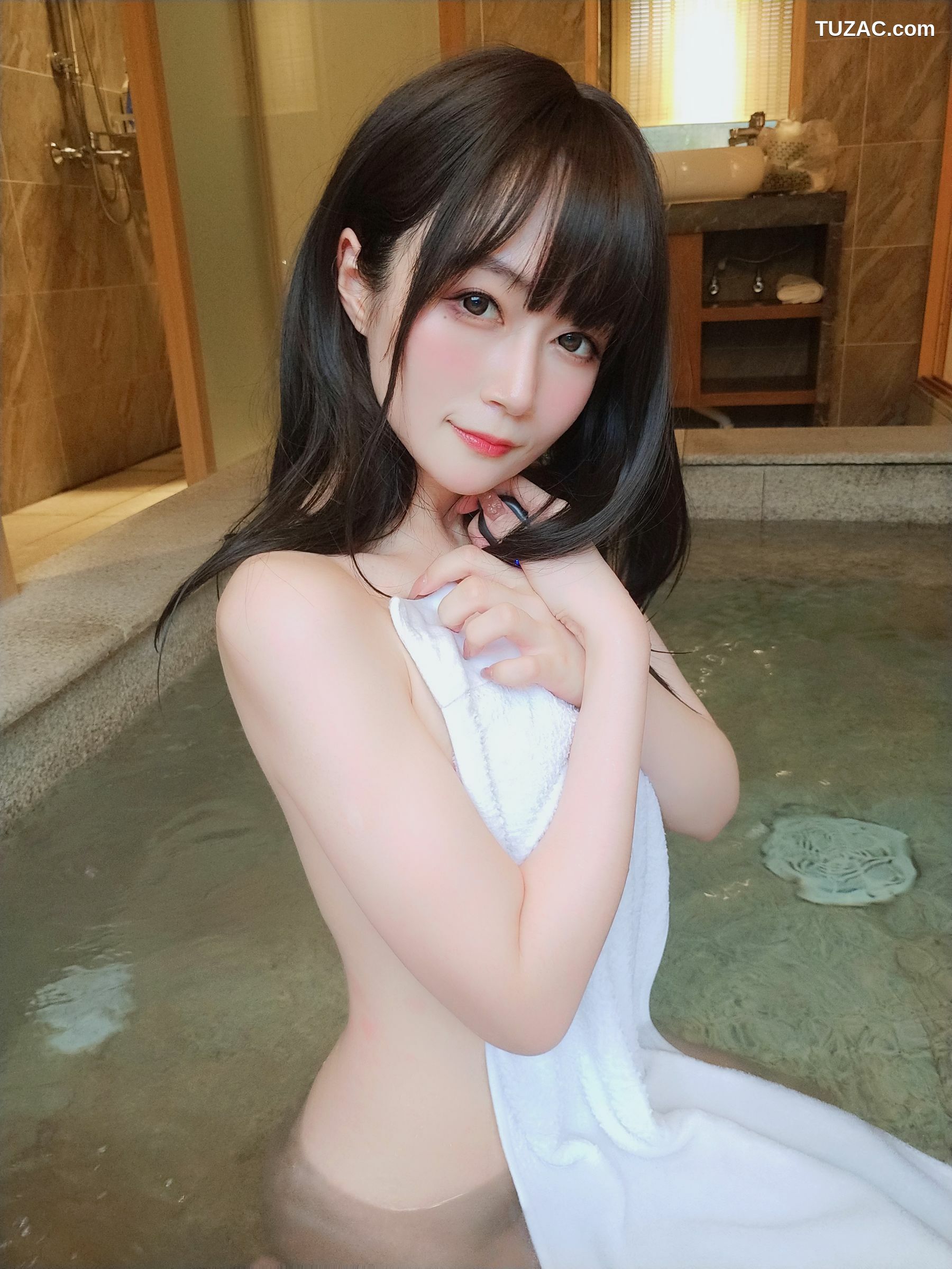 网络美女_ 小姐姐白银 - 女场浴池(下)[59P]