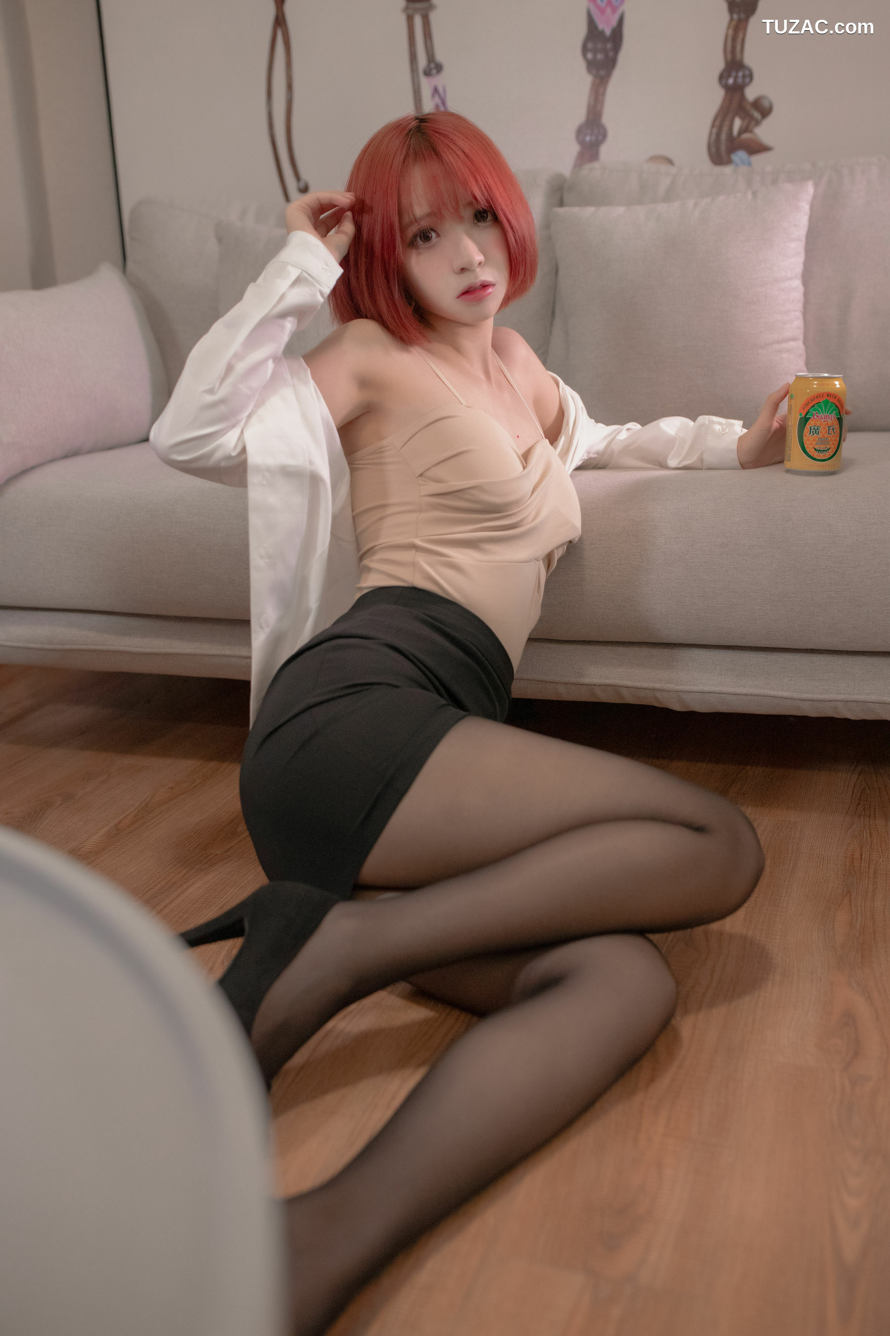 网络美女_ 疯猫ss - OL真爱之黑丝OL[30P]