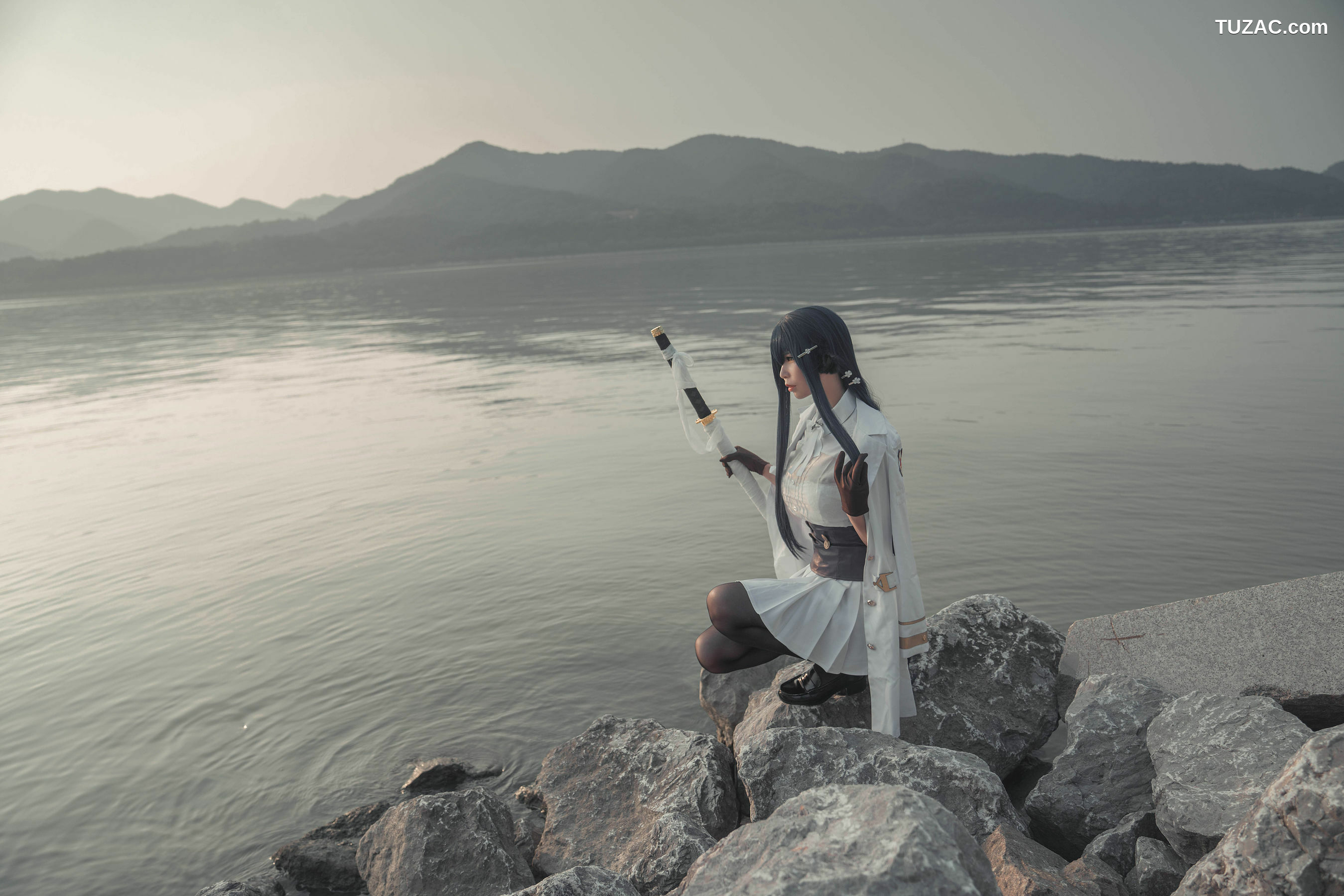 网络美女_爱老师_PhD 《碧蓝航线 吾妻》 写真集