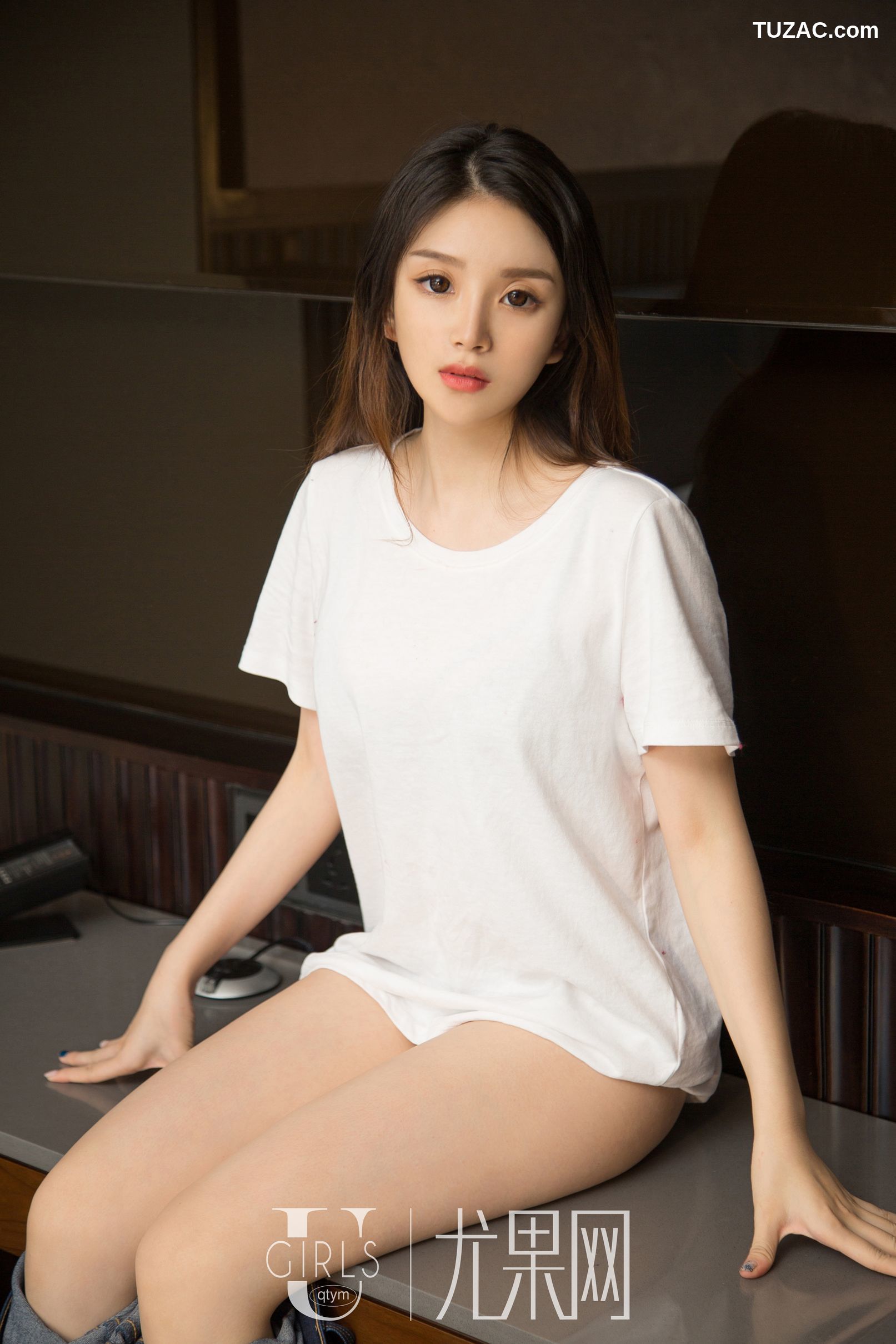 UGirls尤果网-U375-模特Mina-《浪漫主题的现代诗歌》-2018.06.13