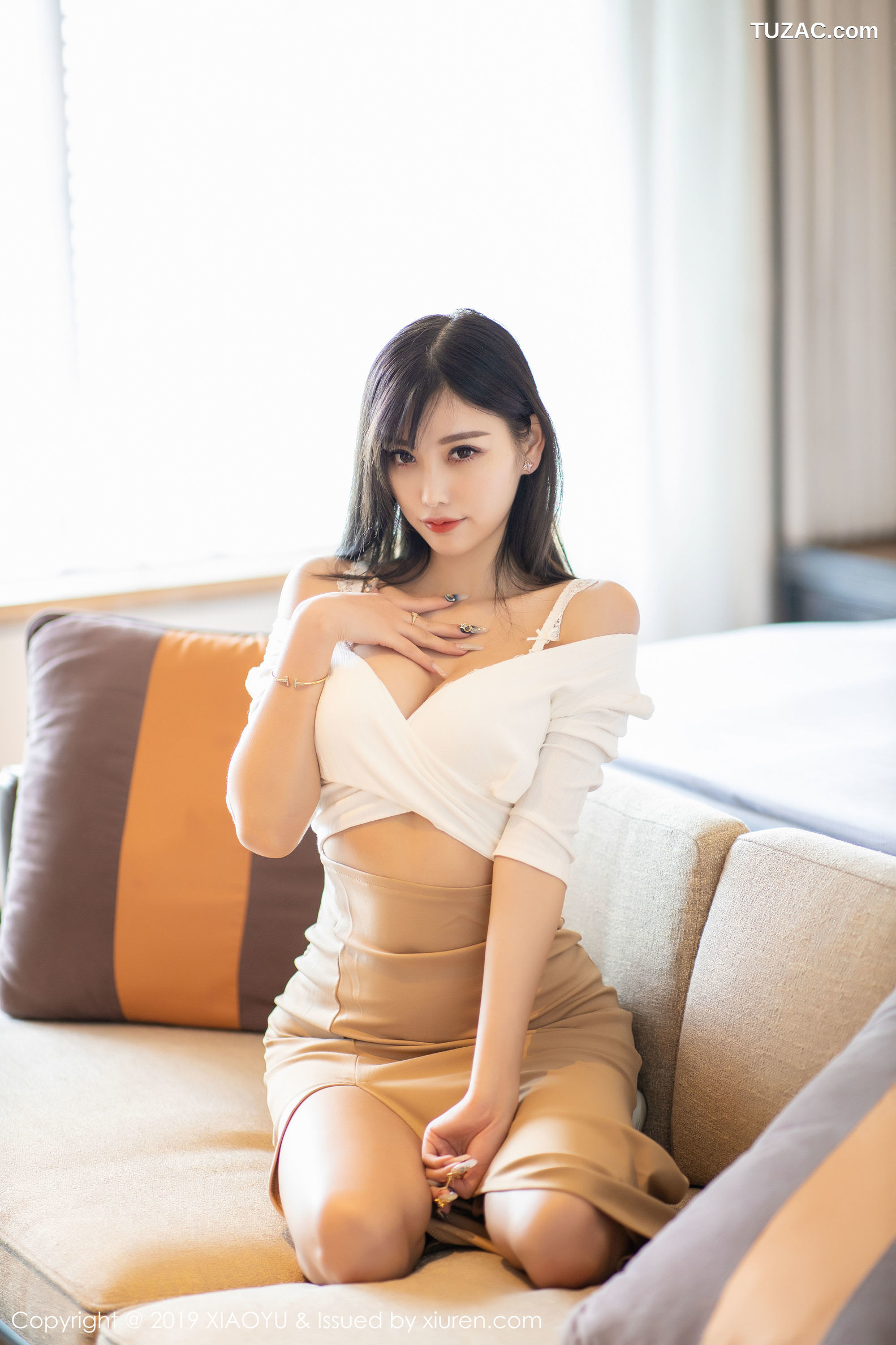 XiaoYu语画界-219-杨晨晨-《优雅的服饰-性感内衣》-2019.12.20