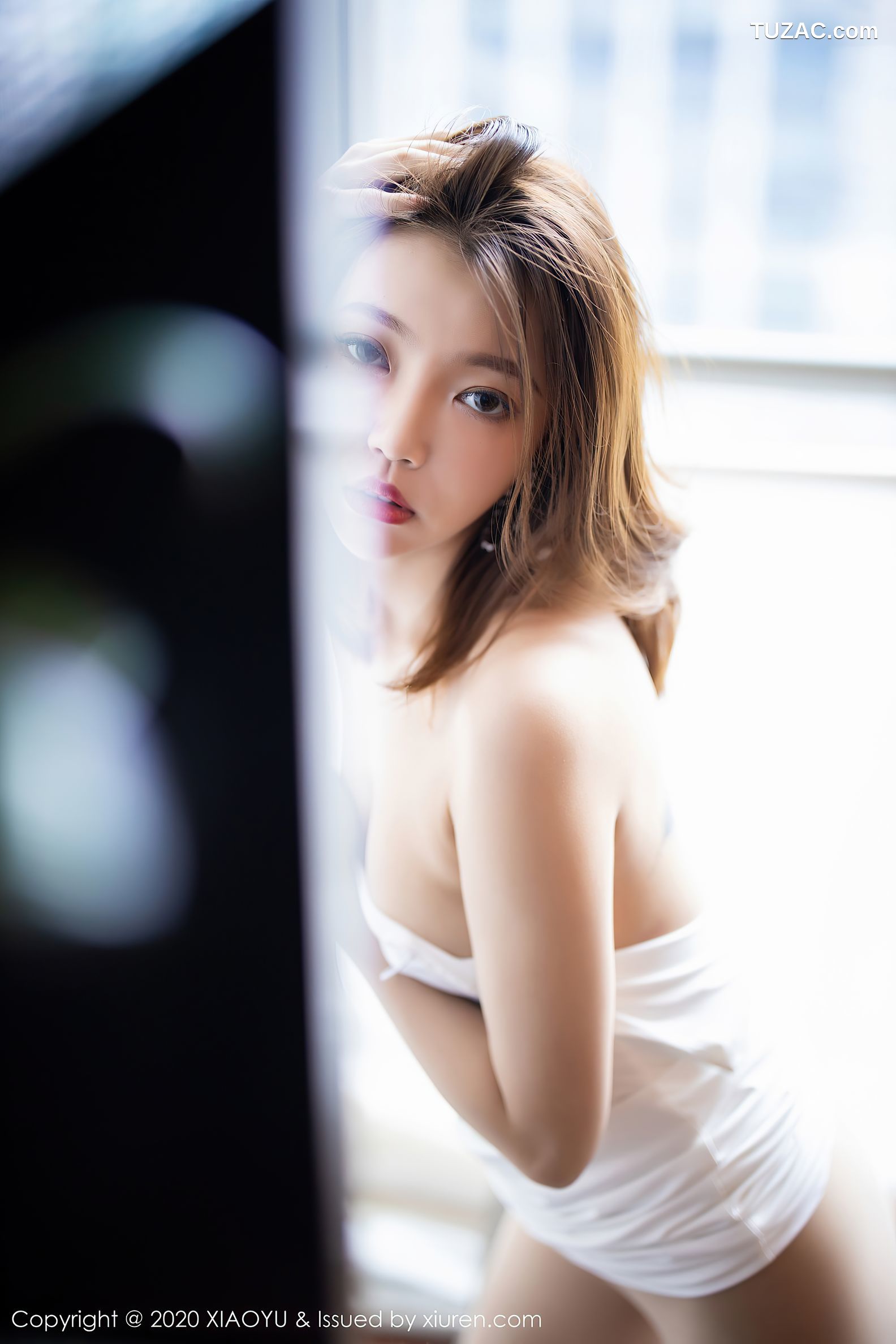 XiaoYu语画界-420-冯木木-《一袭华丽典雅吊裙与朦胧丝袜》-2020.12.01