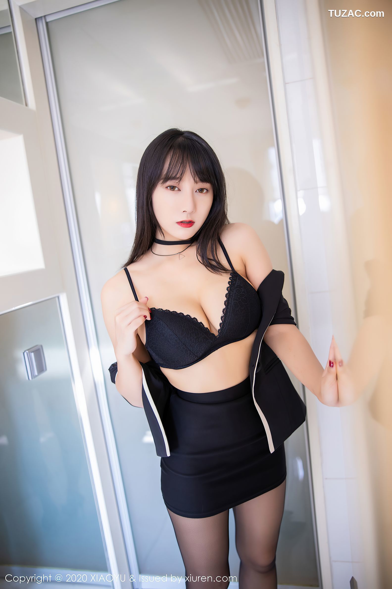 XiaoYu语画界-436-何嘉颖-《黑色的经典职场制服系列》-2020.12.23