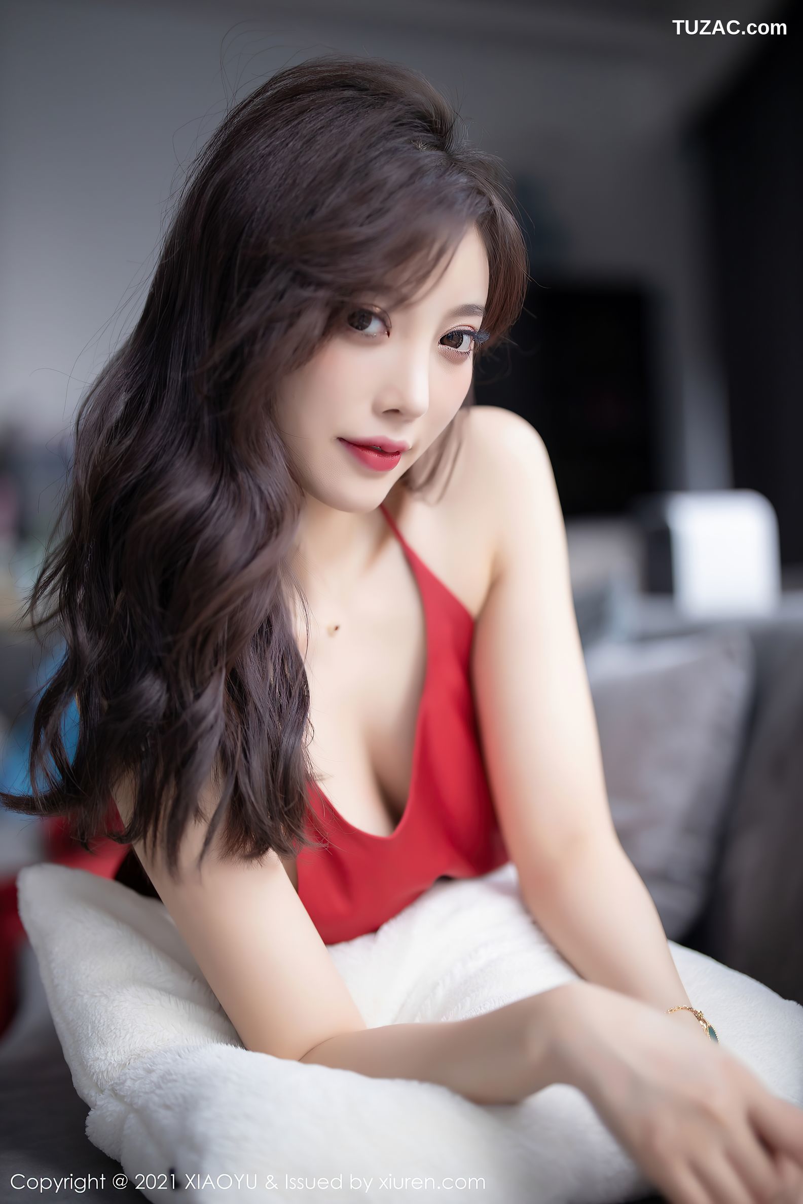 XiaoYu语画界-460-杨晨晨-红色蕾丝外衣黑丝-2021.01.27