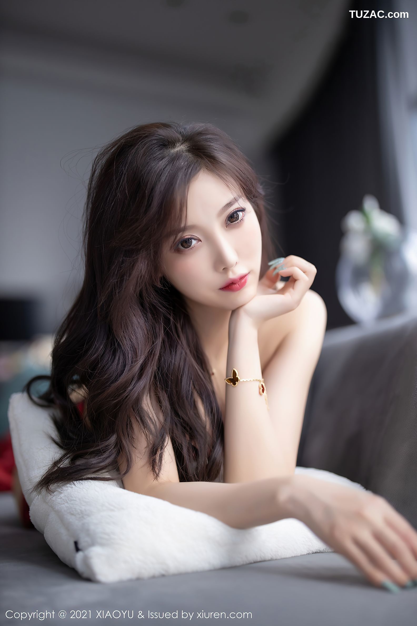 XiaoYu语画界-460-杨晨晨-红色蕾丝外衣黑丝-2021.01.27