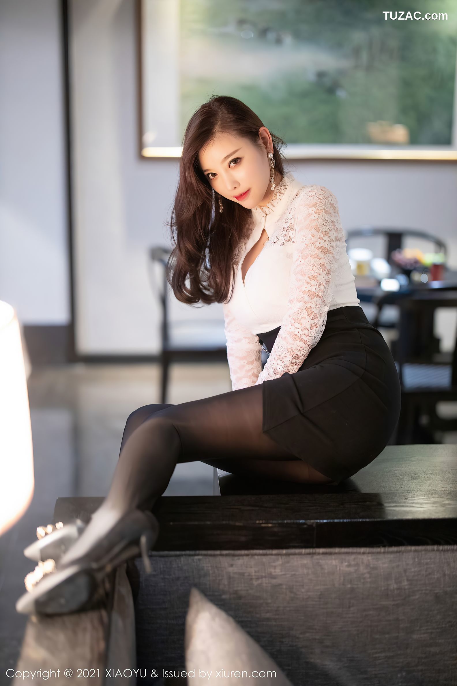 XiaoYu语画界-462-杨晨晨-厦门旅拍-黑白服饰黑丝-2021.01.29