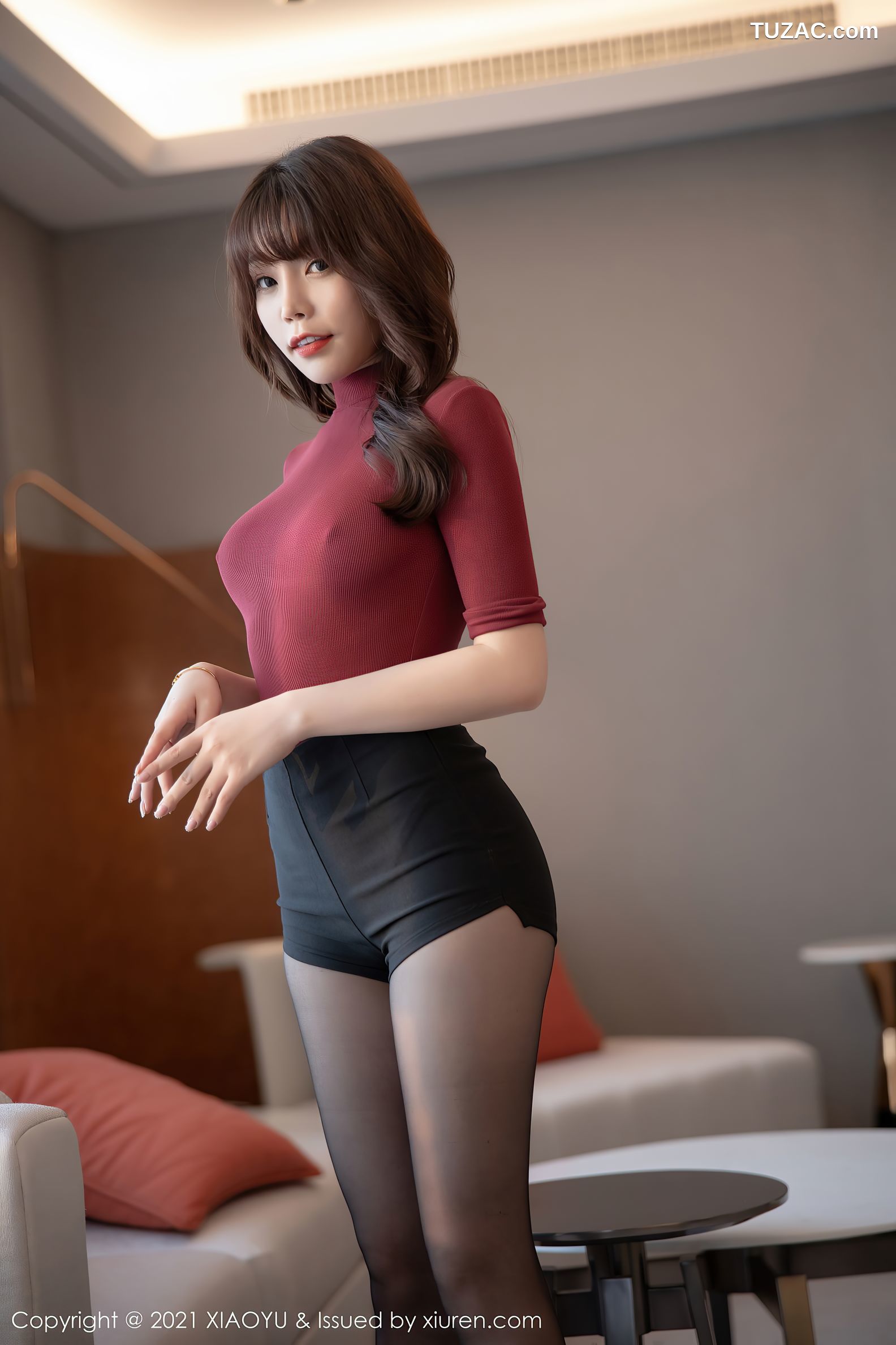 XiaoYu语画界-473-芝芝-真空毛衣黑丝-2021.02.22