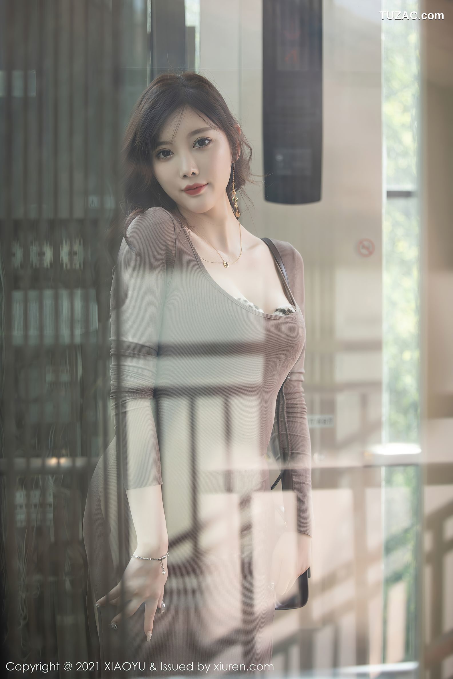 XiaoYu语画界-492-杨晨晨-西双版纳旅拍-长裙豹纹内衣-2021.03.19