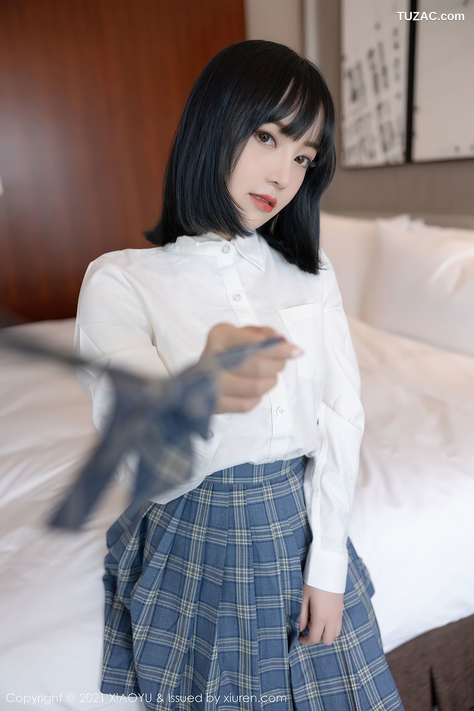 XiaoYu语画界-508-豆瓣酱-制服粉色内裤-2021.04.14