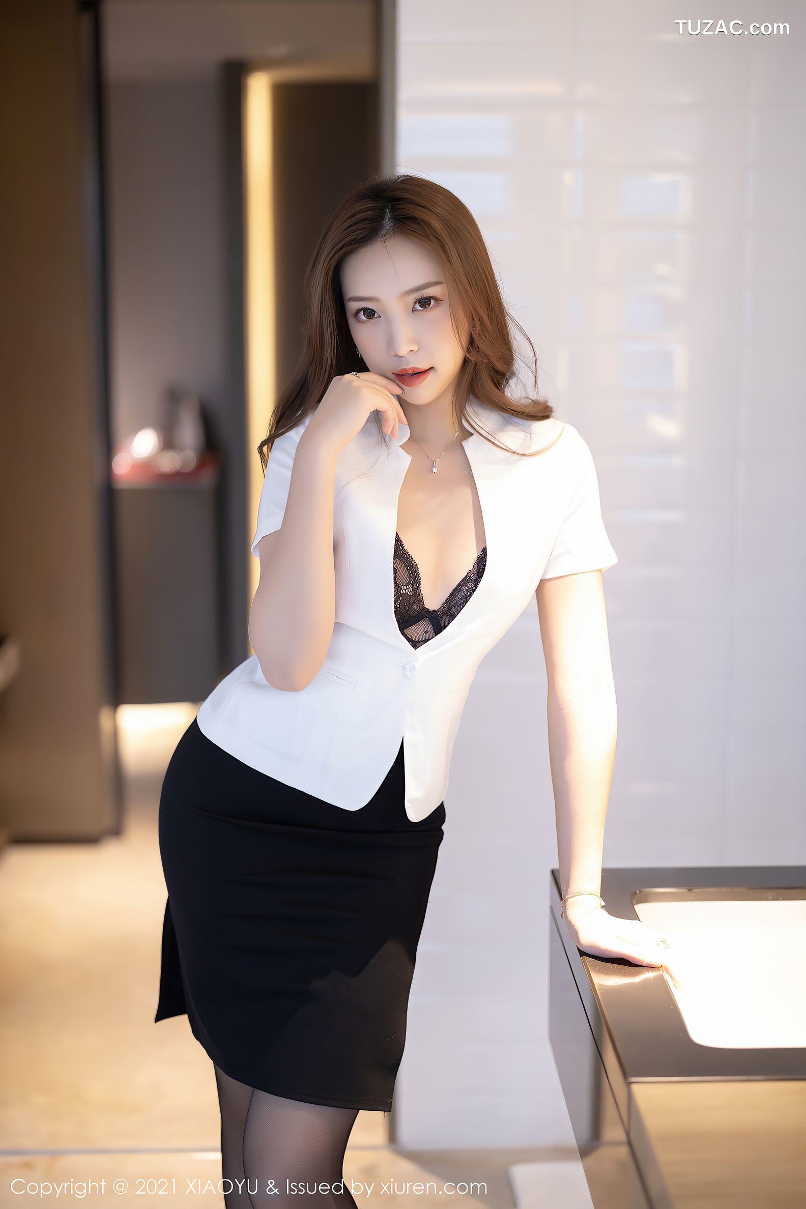 XiaoYu语画界-518-郑颖姗-黑短裙OL制服主题连体情趣内衣-2021.04.28