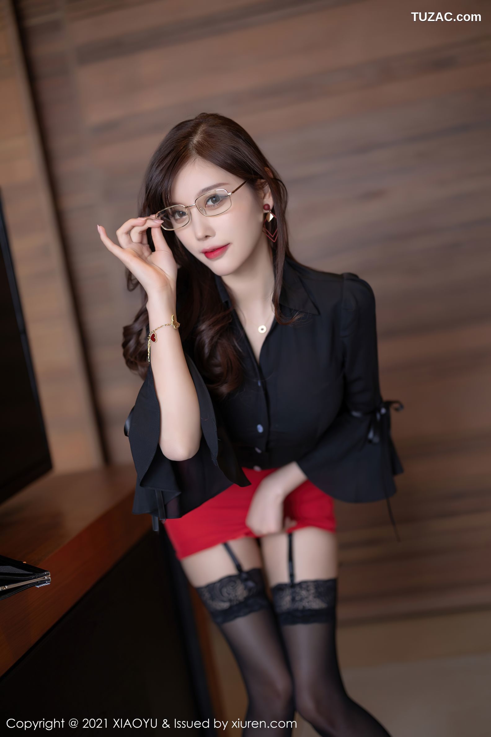 XiaoYu语画界-523-杨晨晨-青岛旅拍-豪乳翘臀完美诱惑-2021.05.08