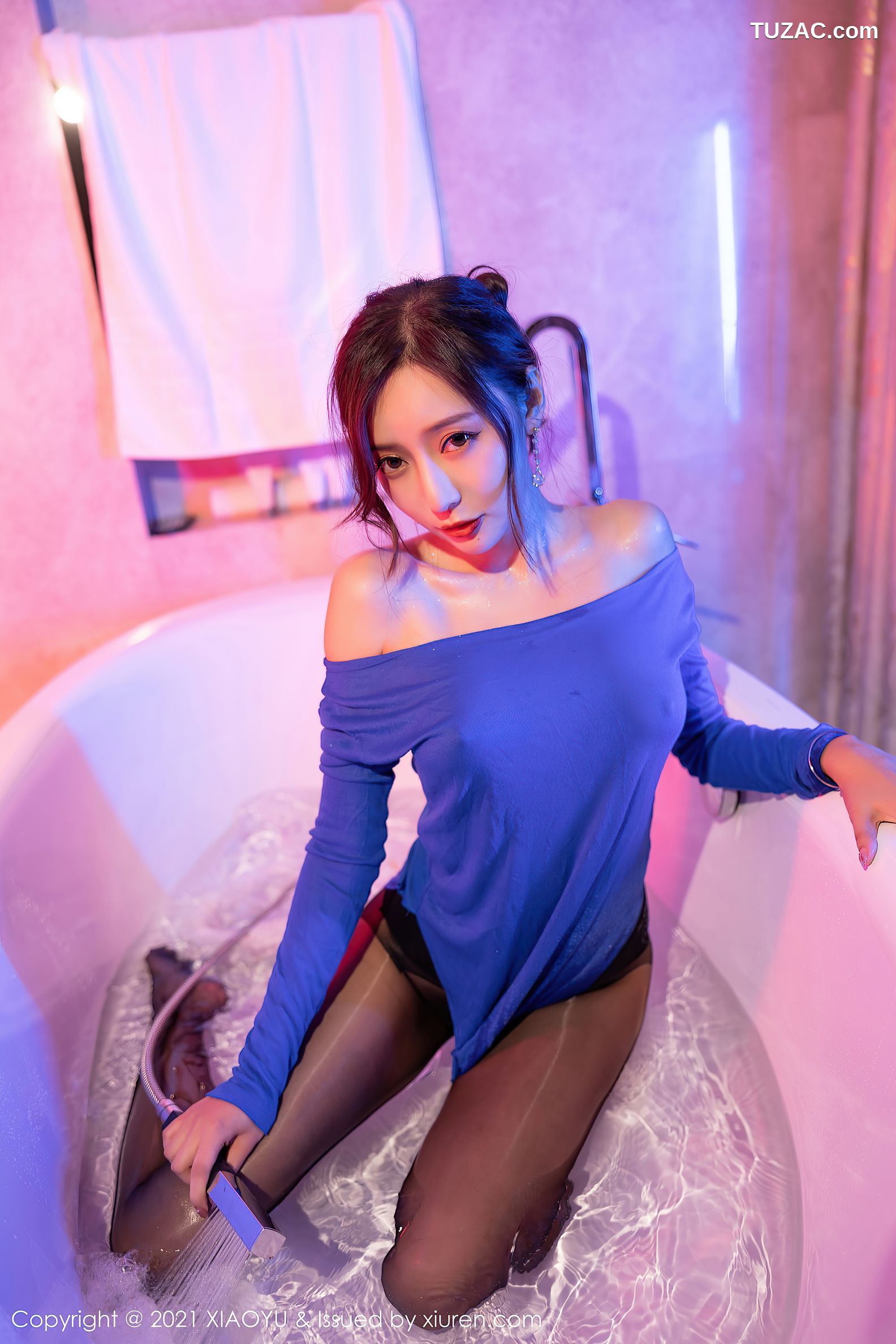 XiaoYu语画界-579-王馨瑶-浴缸轻薄服饰黑丝裤袜湿身-2021.07.27