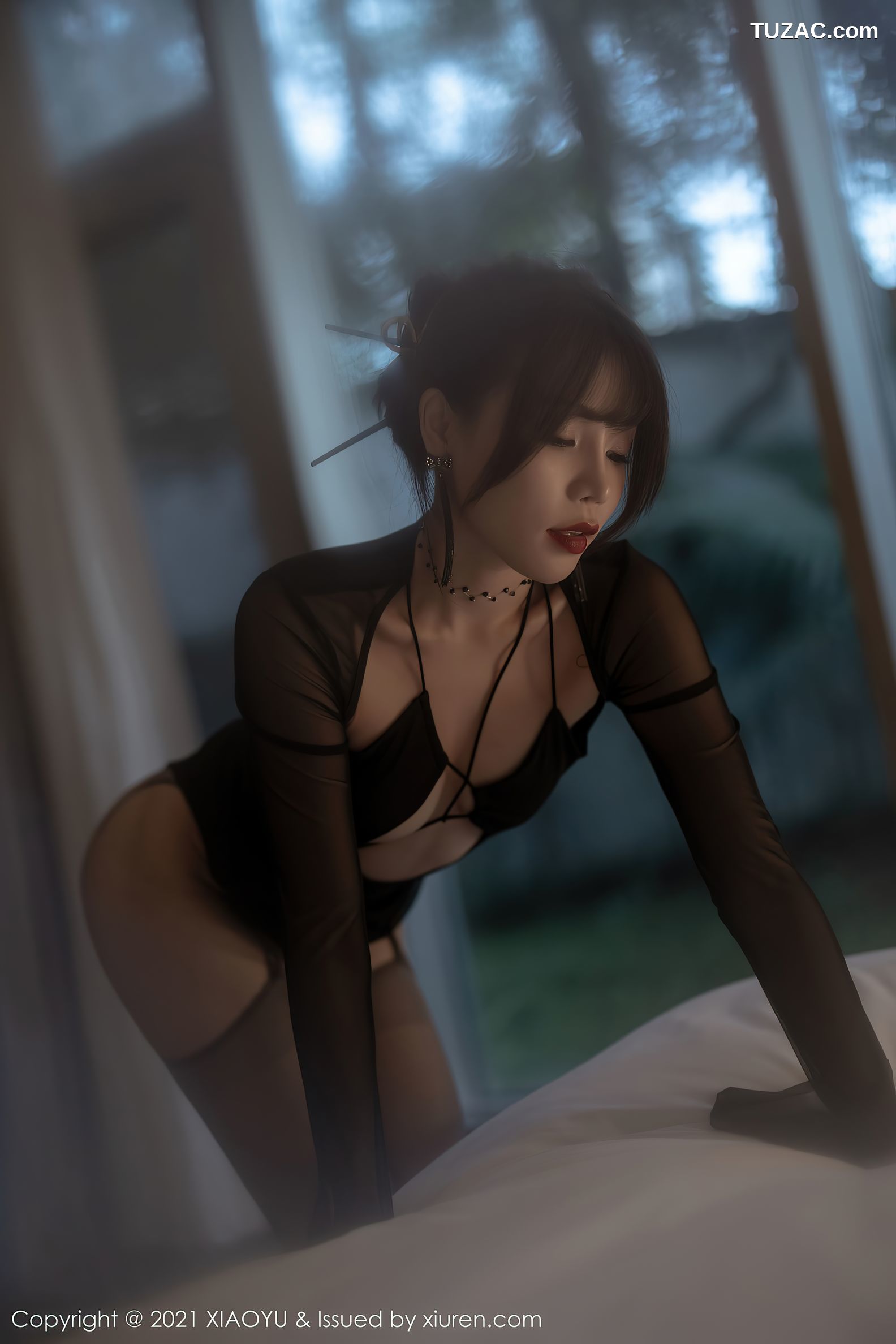 XiaoYu语画界-581-芝芝-森系朦胧主题黑色服饰黑丝吊带袜-2021.07.29