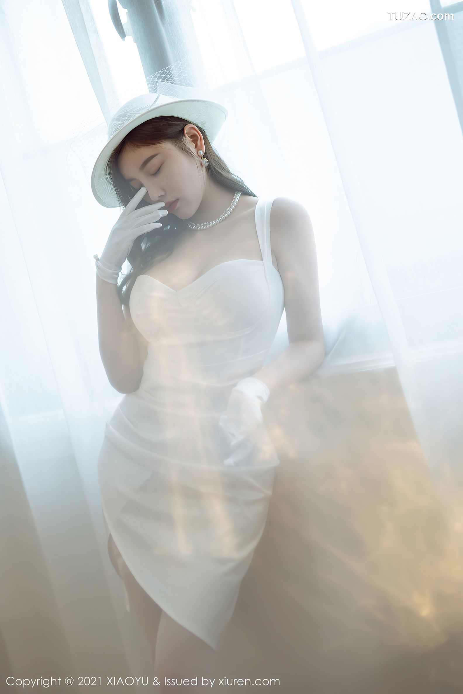 XiaoYu语画界-587-杨晨晨-白月光与朱砂痣主题蕾丝吊带袜-2021.08.06