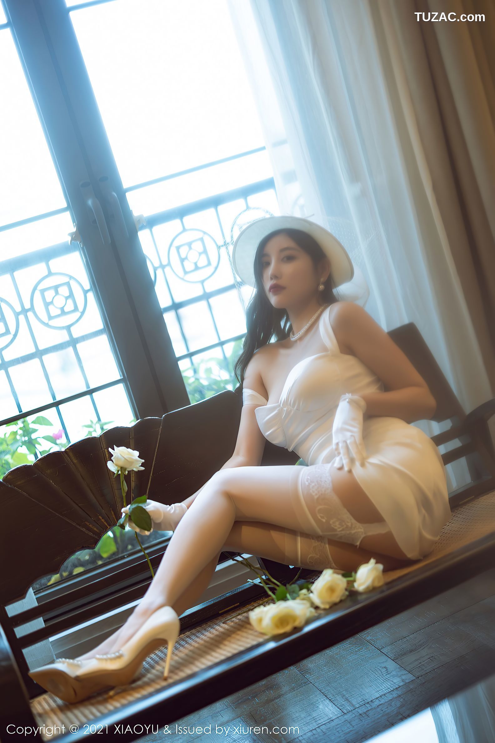 XiaoYu语画界-587-杨晨晨-白月光与朱砂痣主题蕾丝吊带袜-2021.08.06