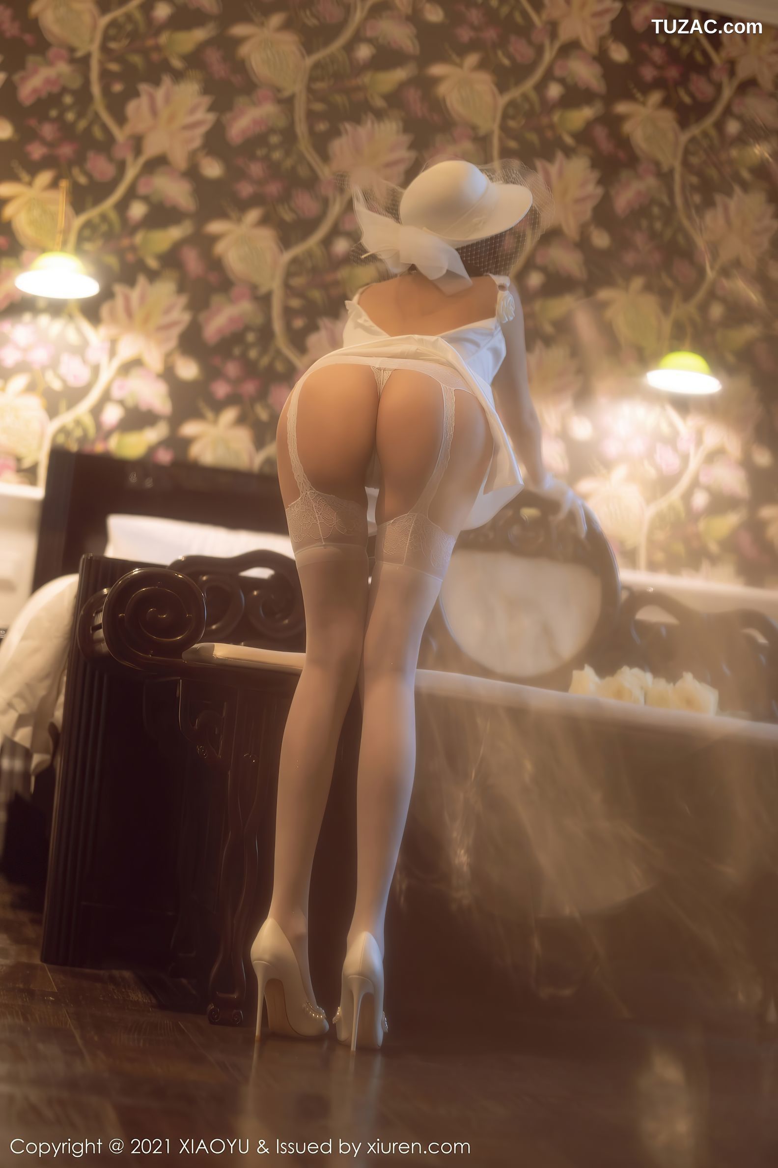XiaoYu语画界-587-杨晨晨-白月光与朱砂痣主题蕾丝吊带袜-2021.08.06