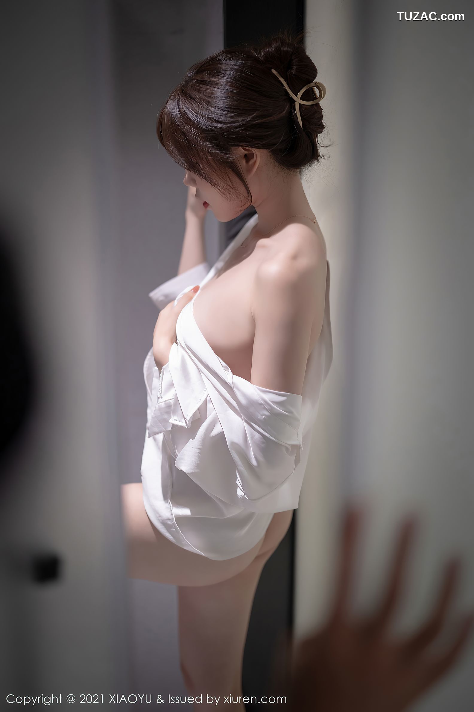 XiaoYu语画界-625-芝芝Booty-性感白衬衫粉色内衣-2021.09.29