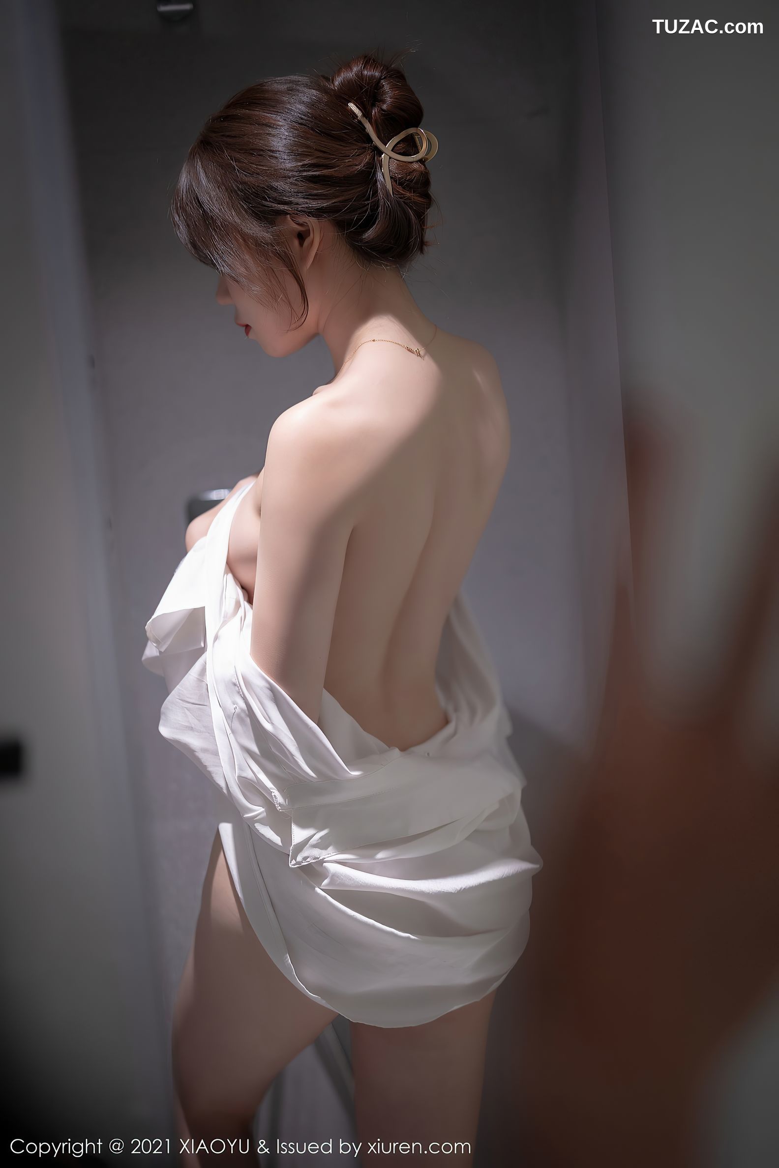 XiaoYu语画界-625-芝芝Booty-性感白衬衫粉色内衣-2021.09.29