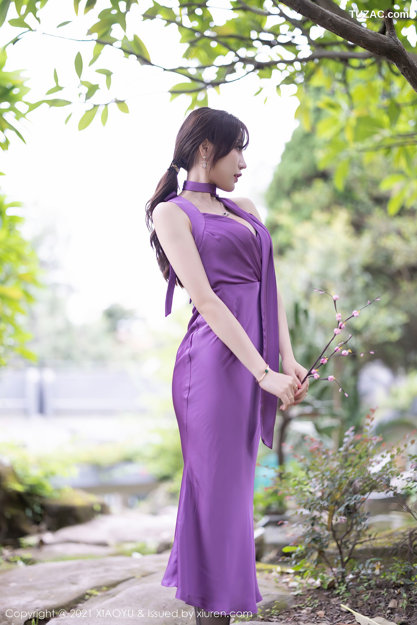 XiaoYu语画界-634-芝芝Booty-紫色长裙黑丝裤袜-2021.10.18