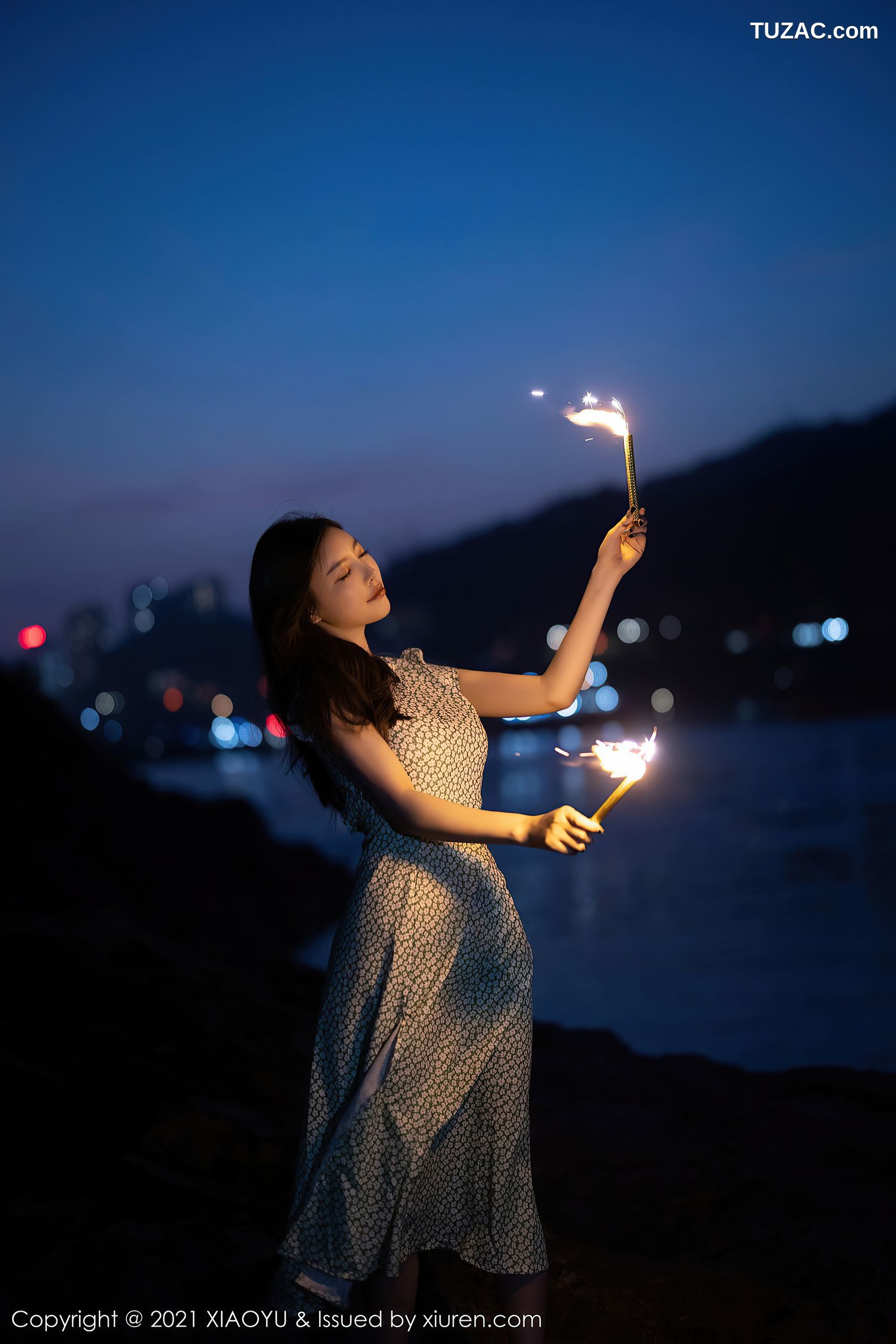 XiaoYu语画界-643-杨晨晨Sugar-广西心愿旅拍孔雀绿内衣蕾丝吊带袜-2021.10.29