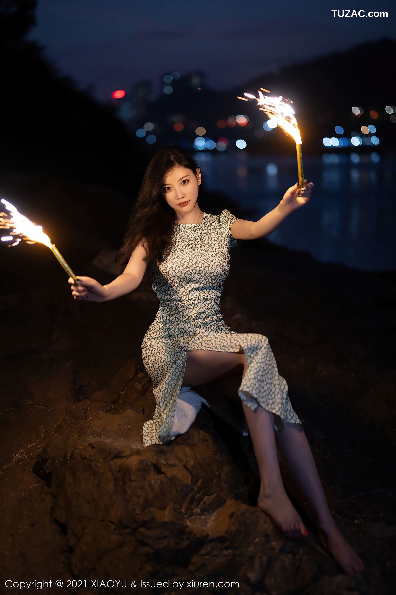 XiaoYu语画界-643-杨晨晨Sugar-广西心愿旅拍孔雀绿内衣蕾丝吊带袜-2021.10.29
