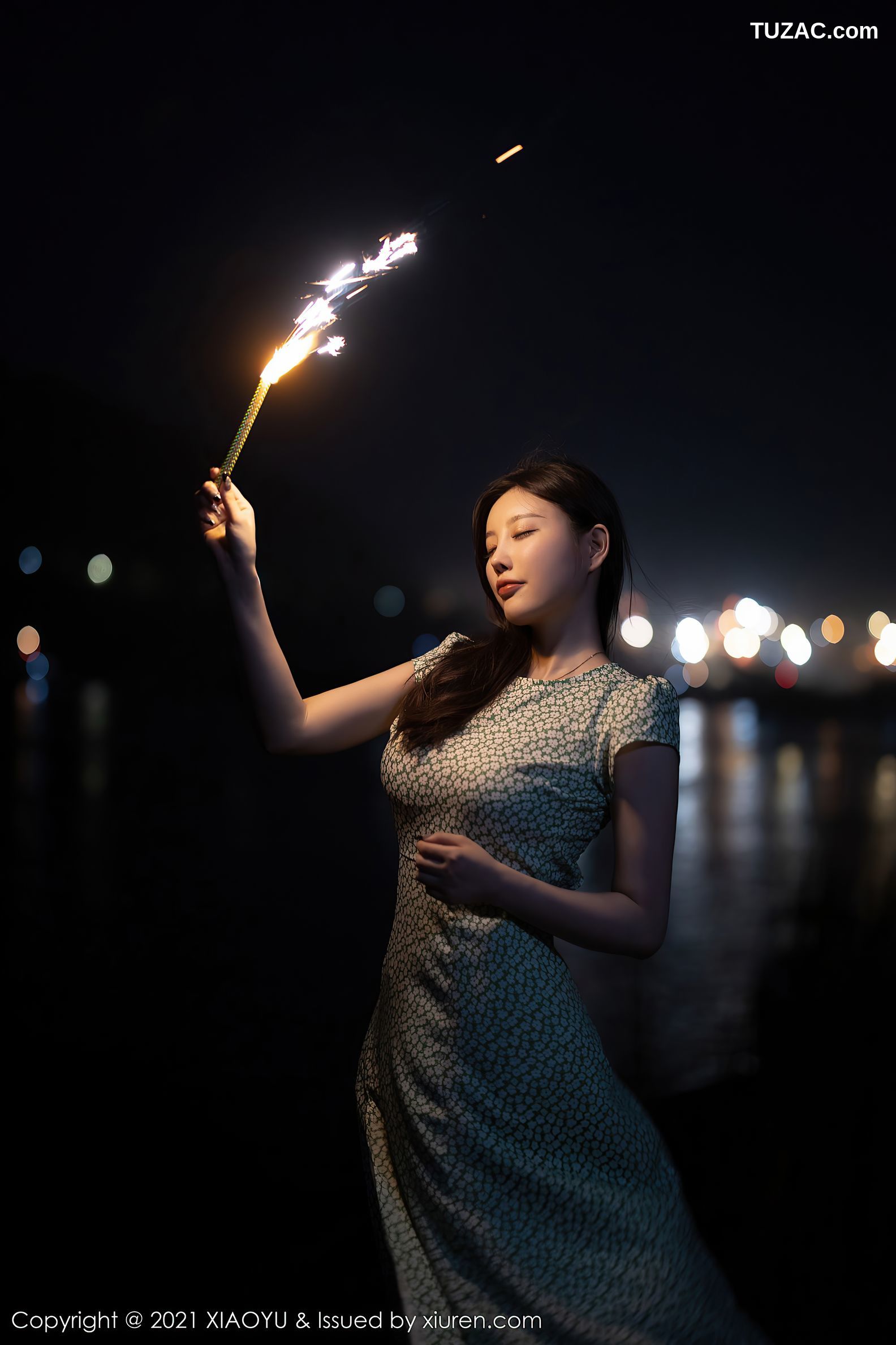 XiaoYu语画界-643-杨晨晨Sugar-广西心愿旅拍孔雀绿内衣蕾丝吊带袜-2021.10.29