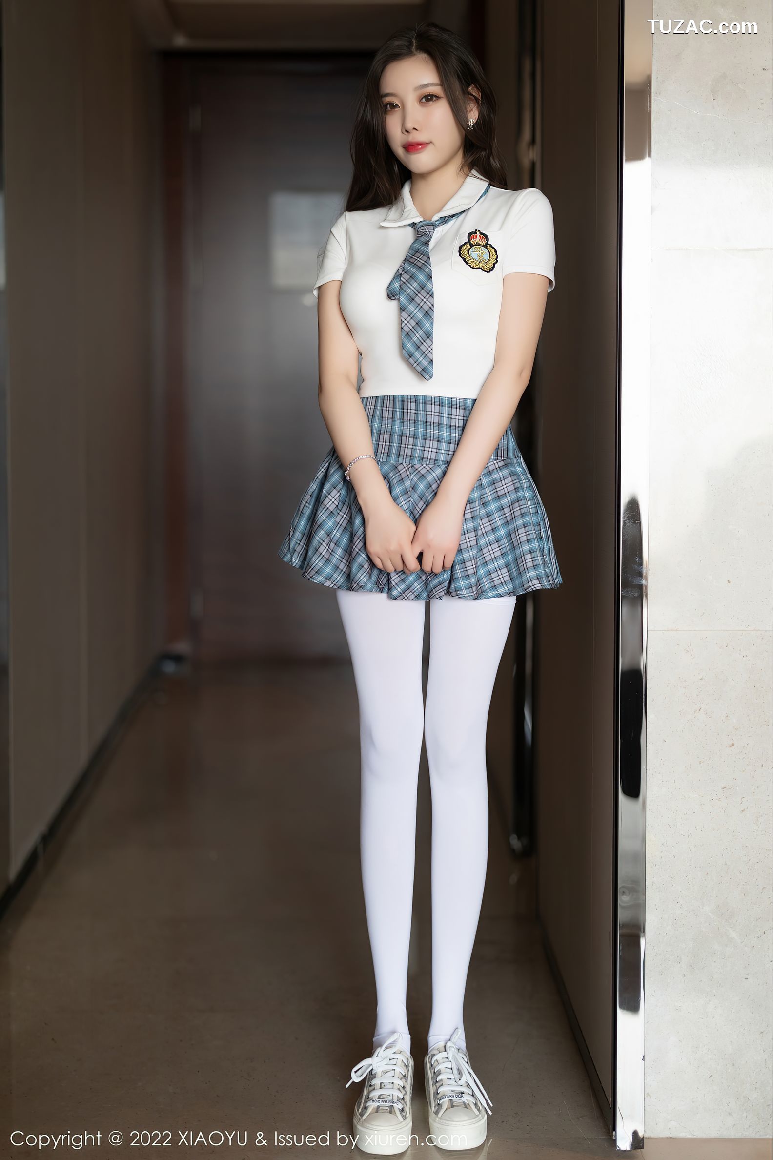 XiaoYu语画界-692-杨晨晨Sugar-学生制服主题格子裙超薄肉丝-2022.01.07