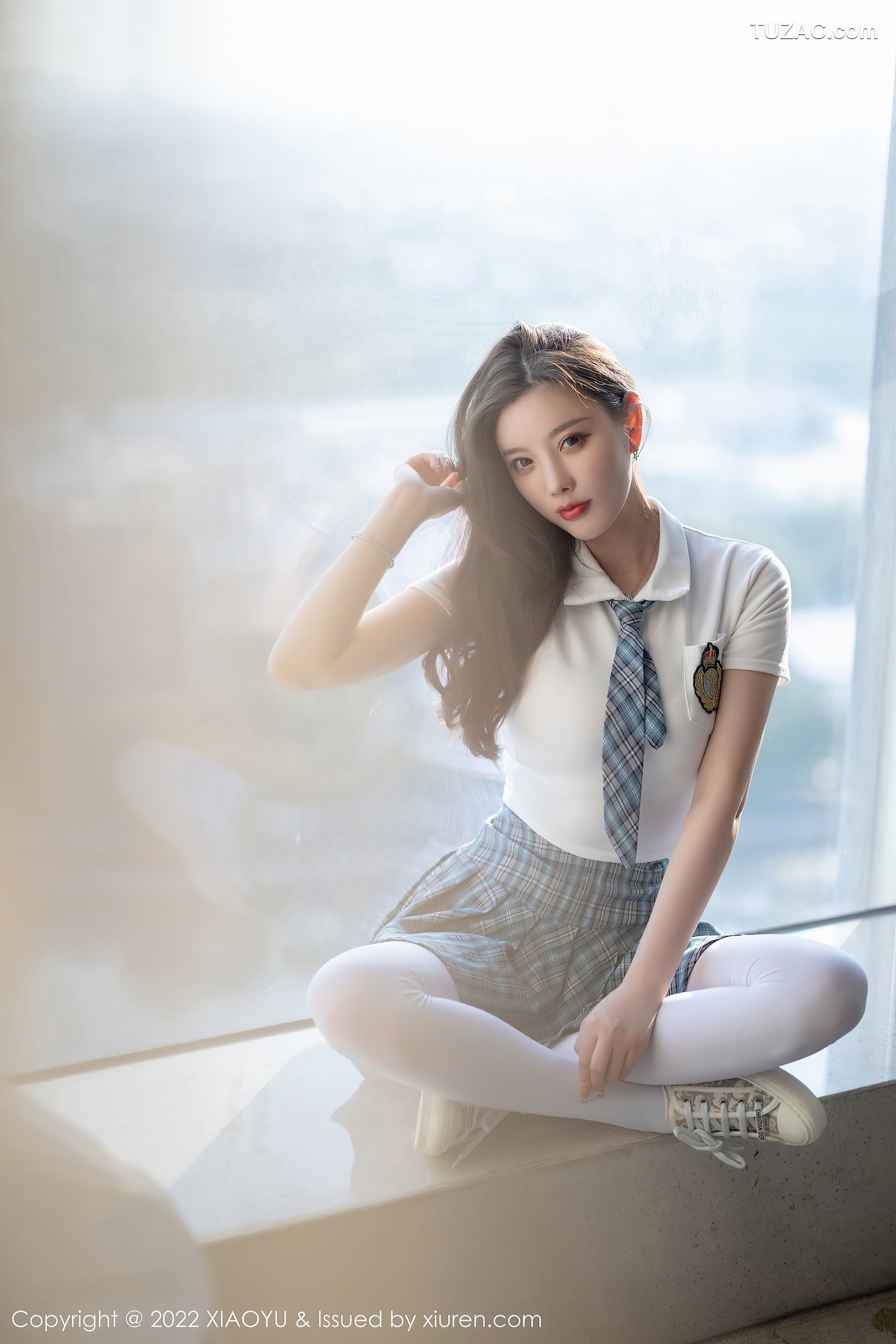 XiaoYu语画界-692-杨晨晨Sugar-学生制服主题格子裙超薄肉丝-2022.01.07