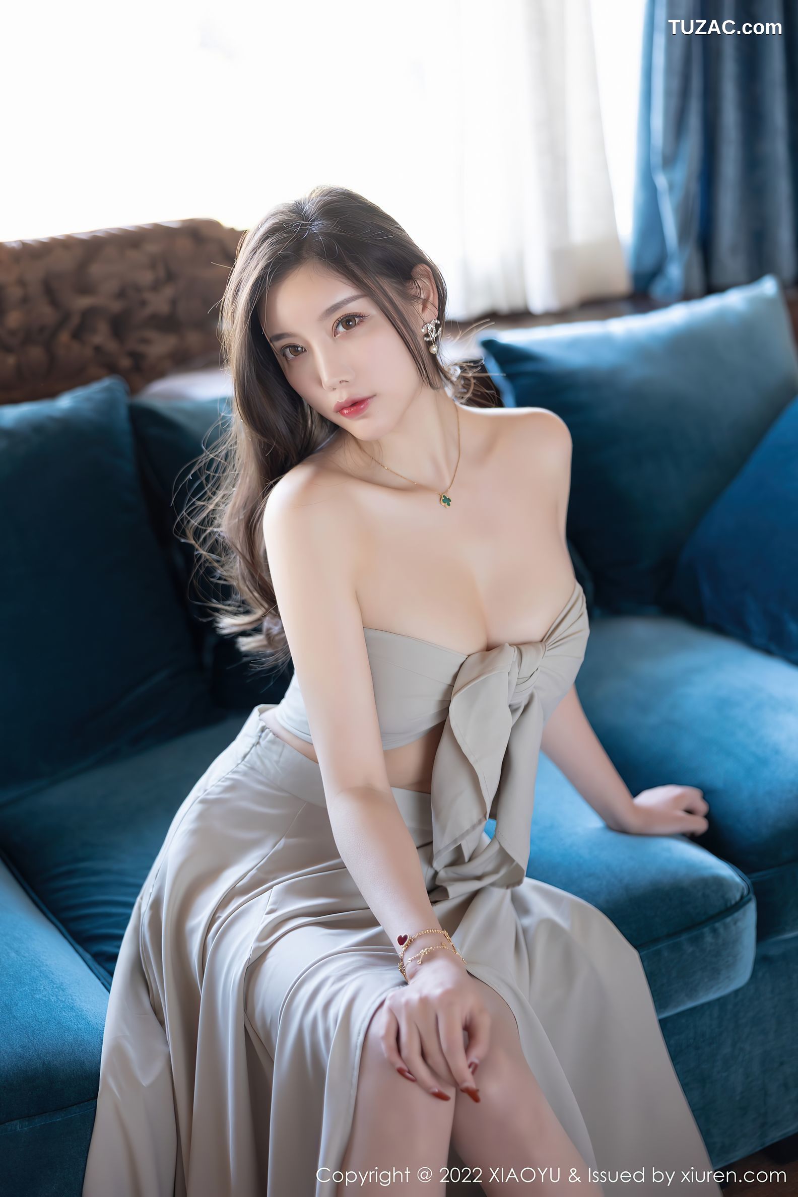 XiaoYu语画界-734-杨晨晨Yome-丽江心愿旅拍杏色低胸服饰肉丝-2022.03.11