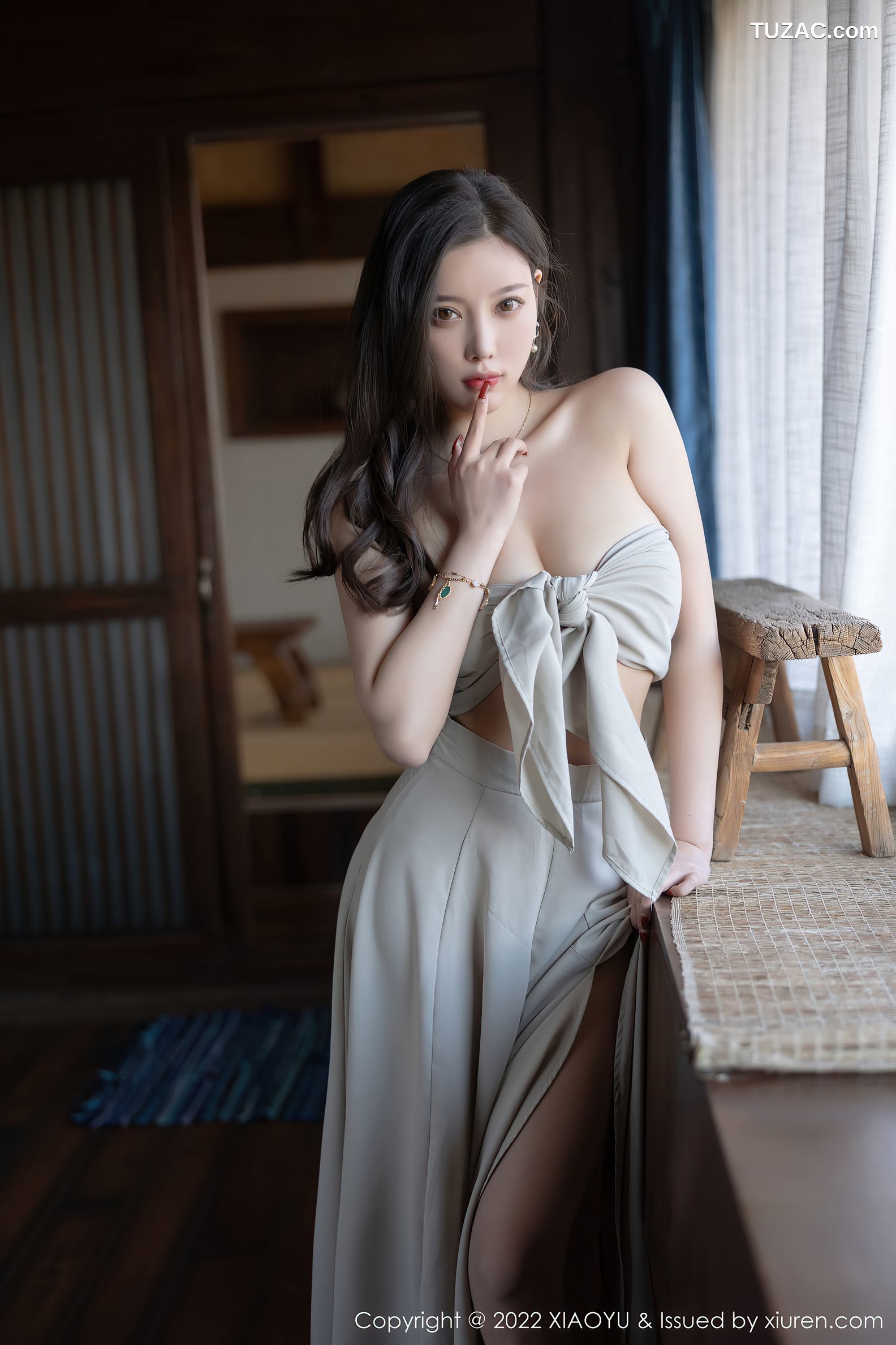 XiaoYu语画界-734-杨晨晨Yome-丽江心愿旅拍杏色低胸服饰肉丝-2022.03.11