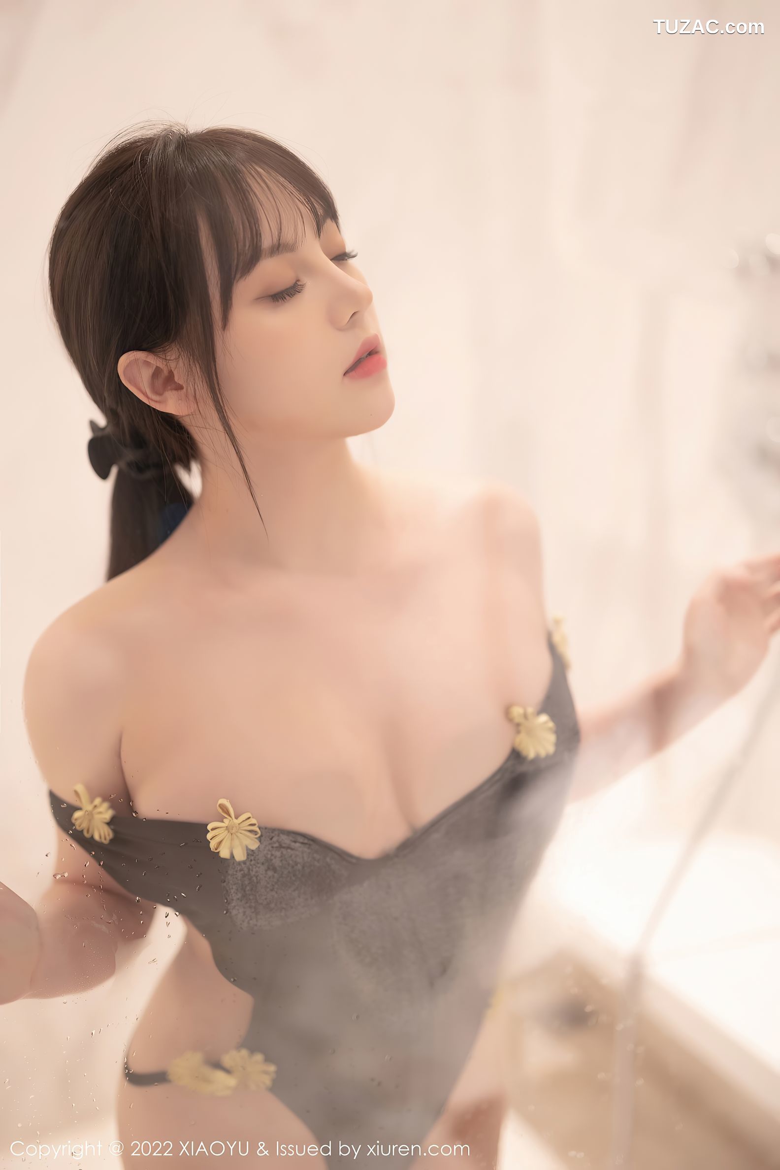 XiaoYu语画界-761-豆瓣酱-粉色轻透服饰白丝袜-2022.04.20