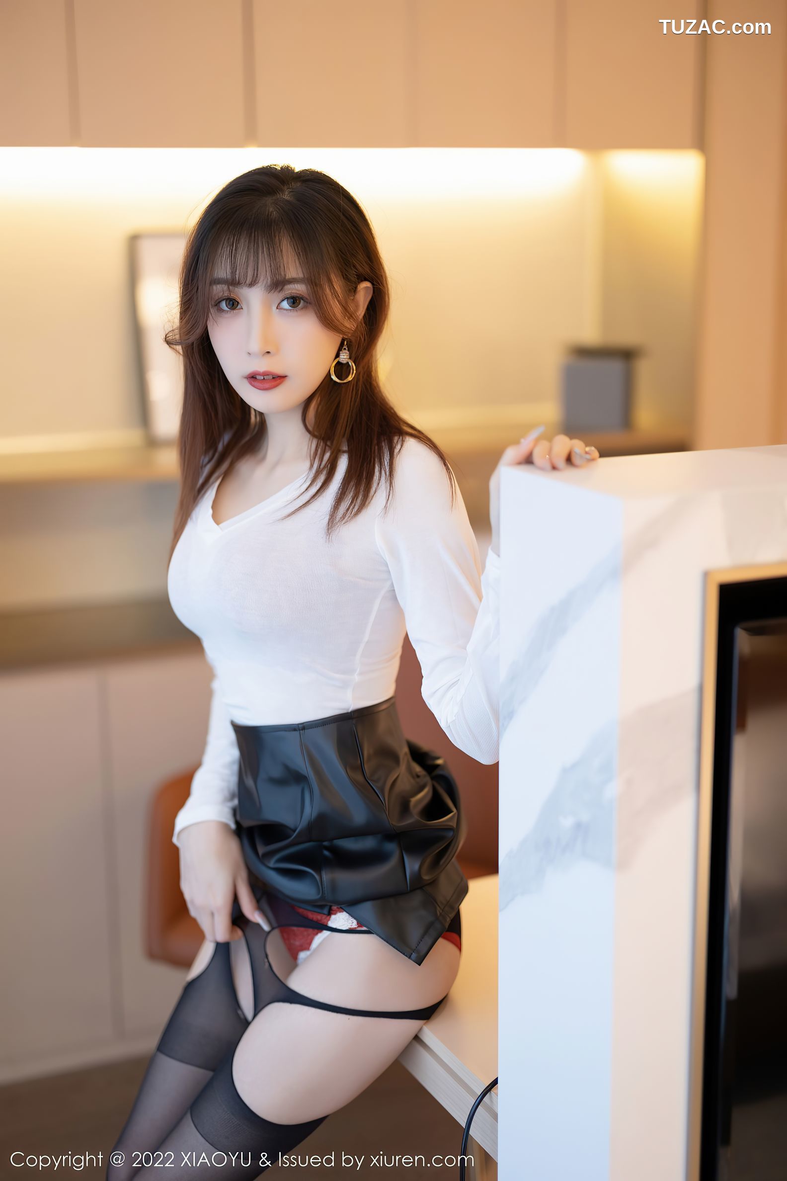 XiaoYu语画界-775-林星阑-深蓝外衣黑短裙红色蕾丝内衣黑丝-2022.05.11