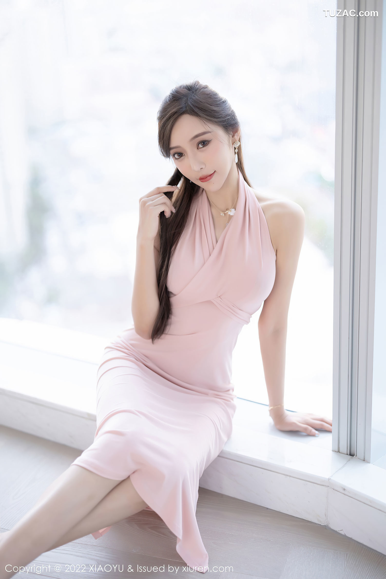 XiaoYu语画界-847-王馨瑶Yanni-粉色连衣长裙超薄黑丝-2022.08.22