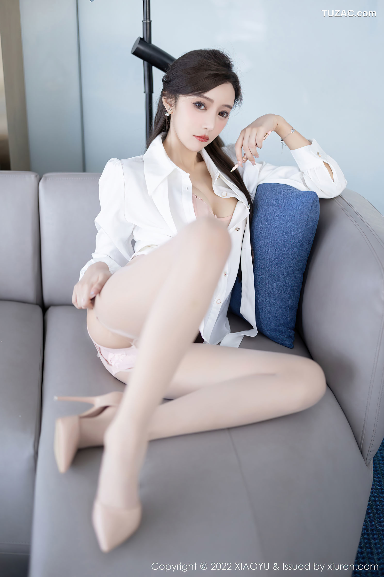 XiaoYu语画界-852-王馨瑶-白衬衫长裤粉色蕾丝内衣-2022.08.29