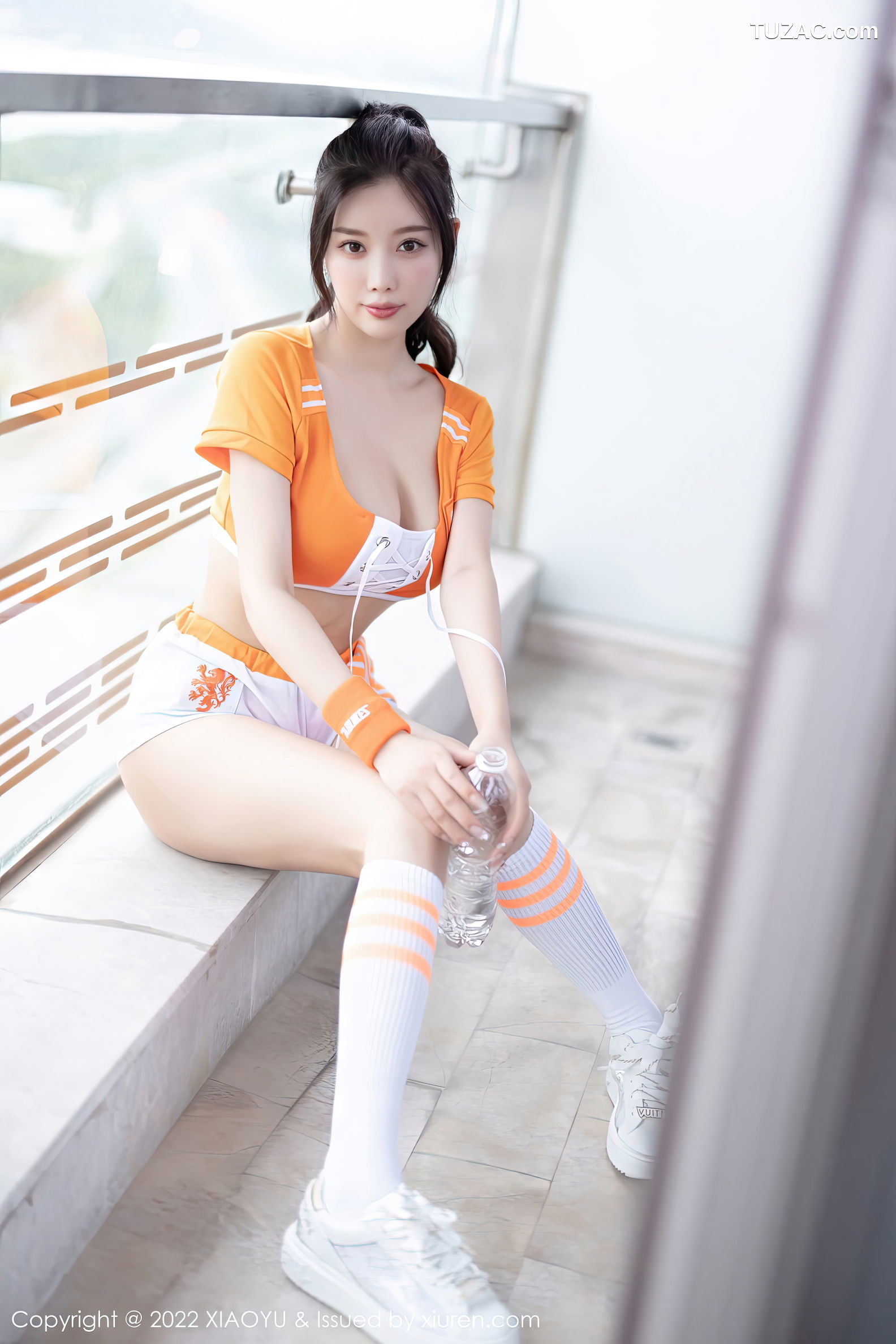 XiaoYu语画界-907-杨晨晨Yome-足球宝贝主题橙色运动服饰-2022.11.18
