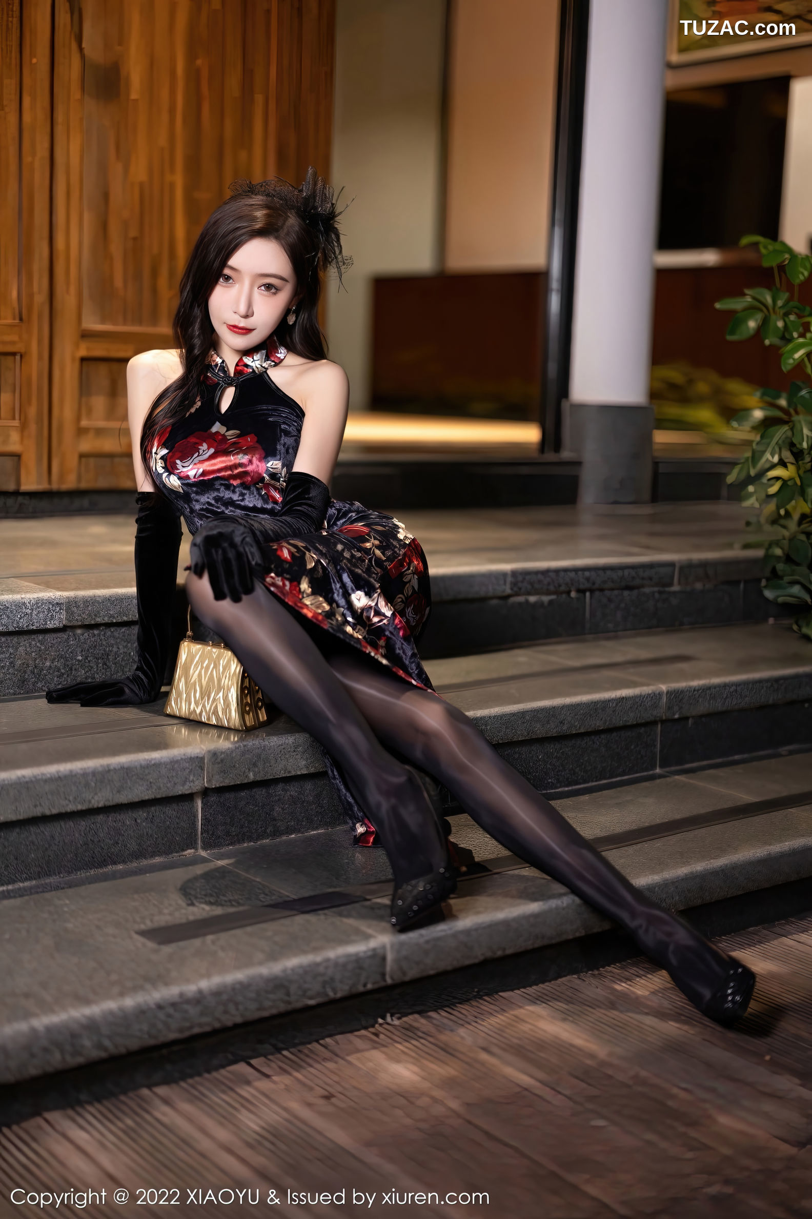 XiaoYu语画界-909-王馨瑶Yanni-深色旗袍红色内衣黑丝-2022.11.22
