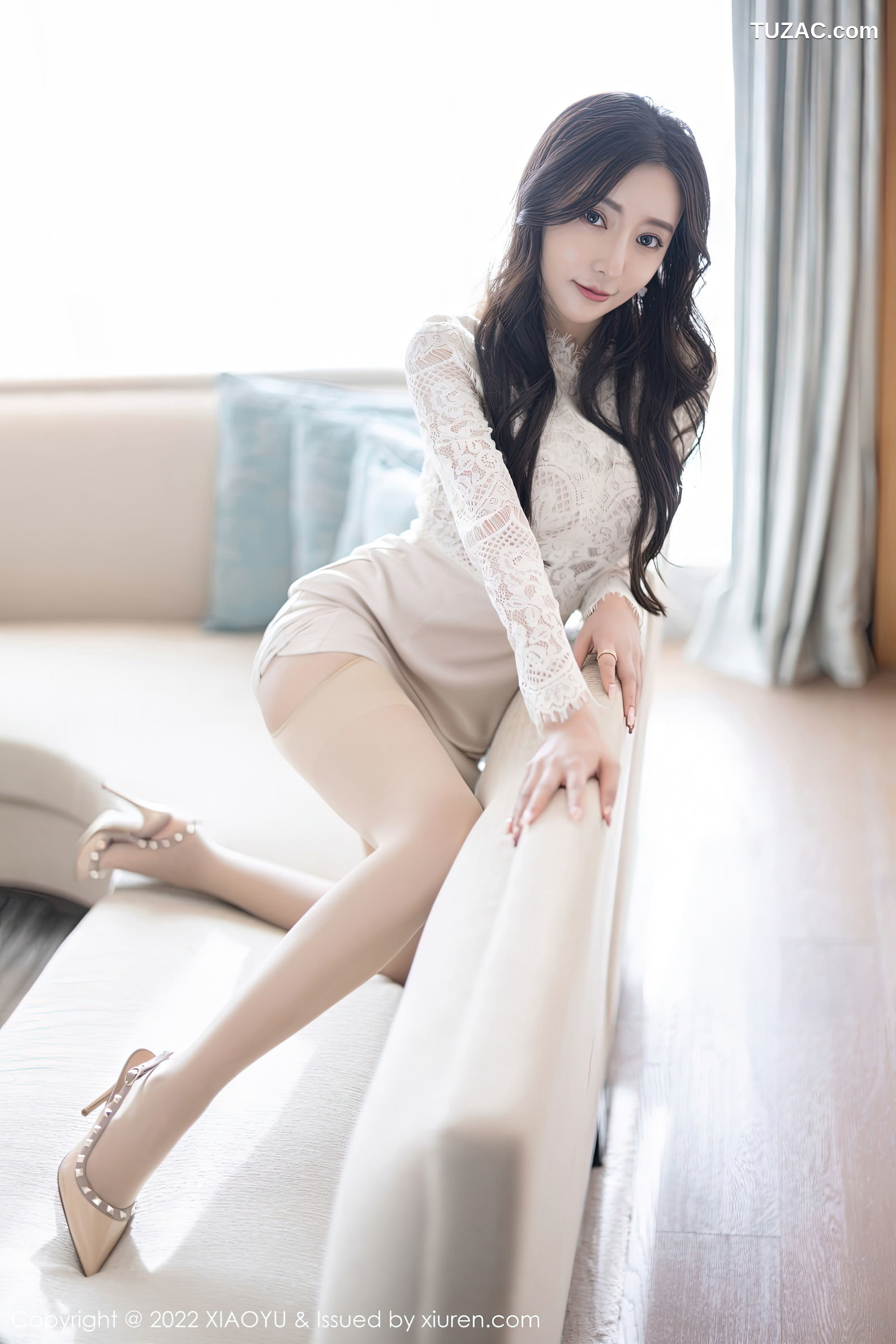 XiaoYu语画界-936-王馨瑶-都市丽人装扮紫色内衣肉丝-2022.12.29