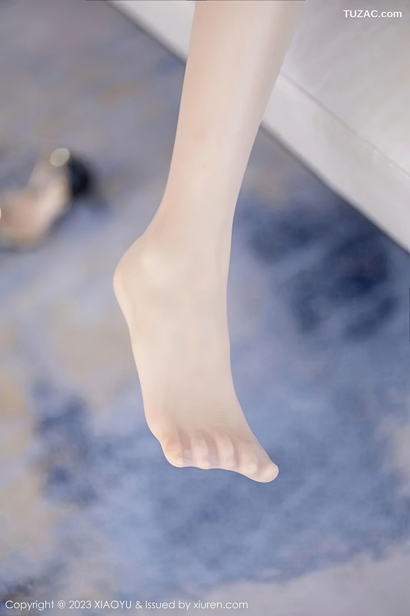 XiaoYu语画界-959-林乐一-绿色露背连衣短裙-2023.02.06