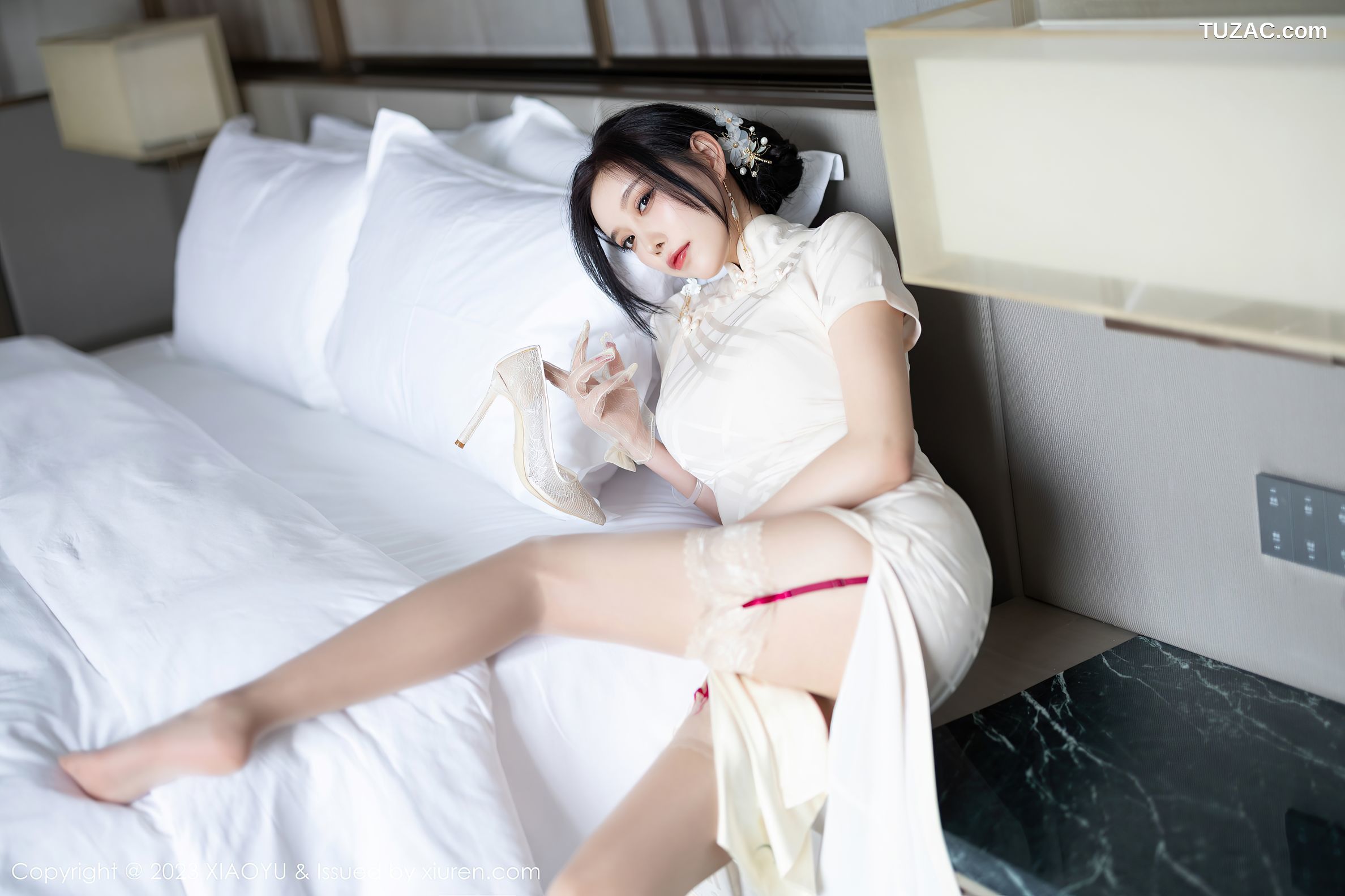 XiaoYu语画界-978-杨晨晨-白色典雅旗袍白丝-2023.03.03