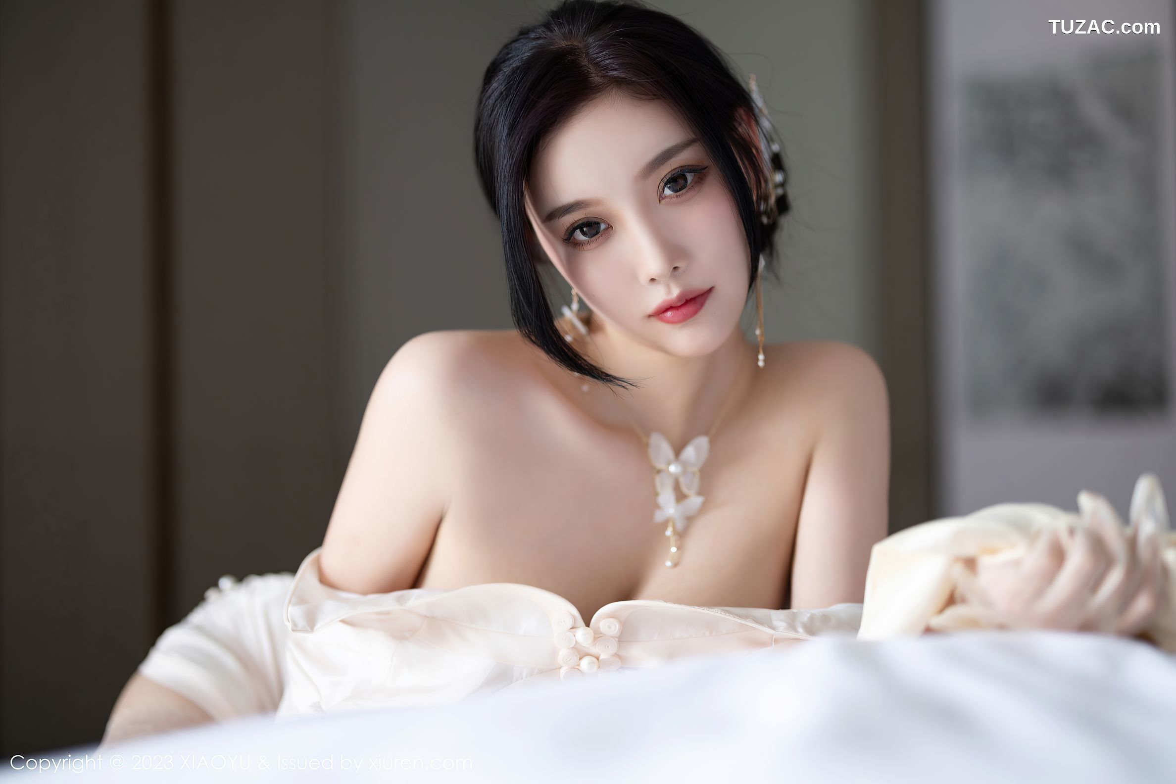 XiaoYu语画界-978-杨晨晨-白色典雅旗袍白丝-2023.03.03