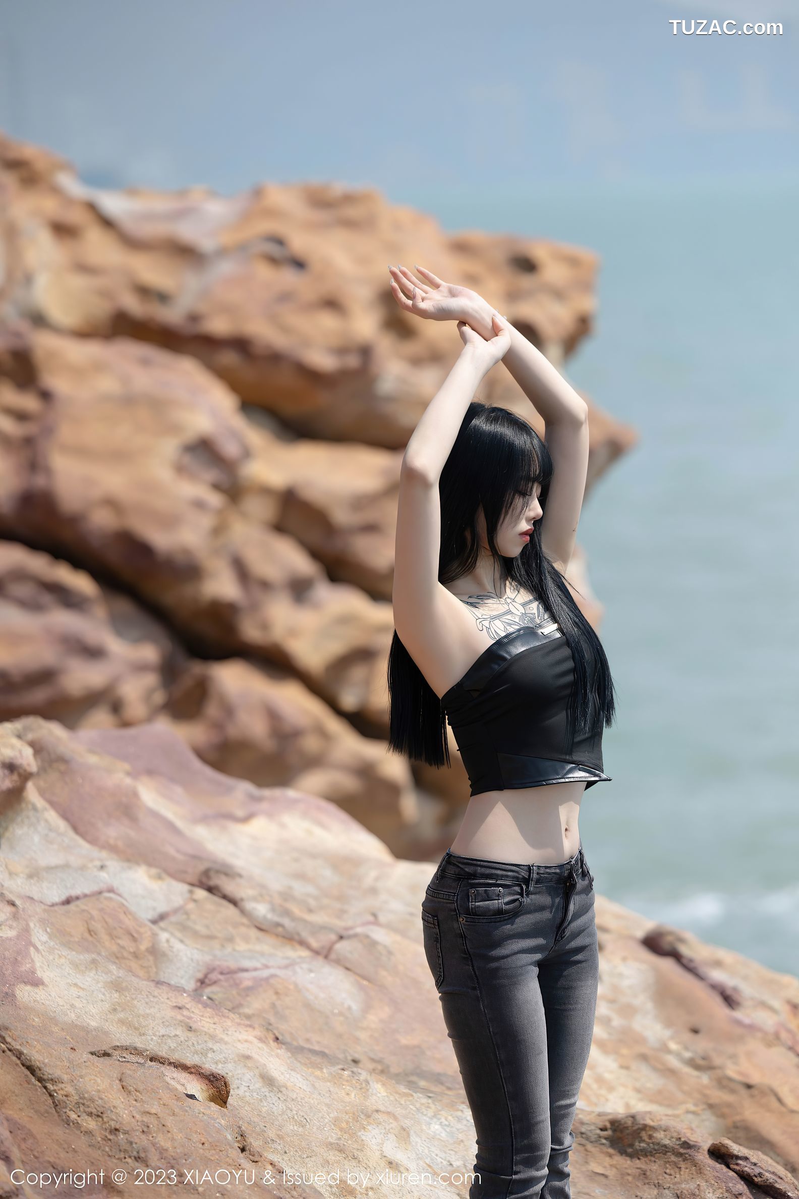 XiaoYu语画界-1047-奶瓶-黑抹胸黑牛仔裤蛋黄色吊带黑透视睡衣-2023.06.12