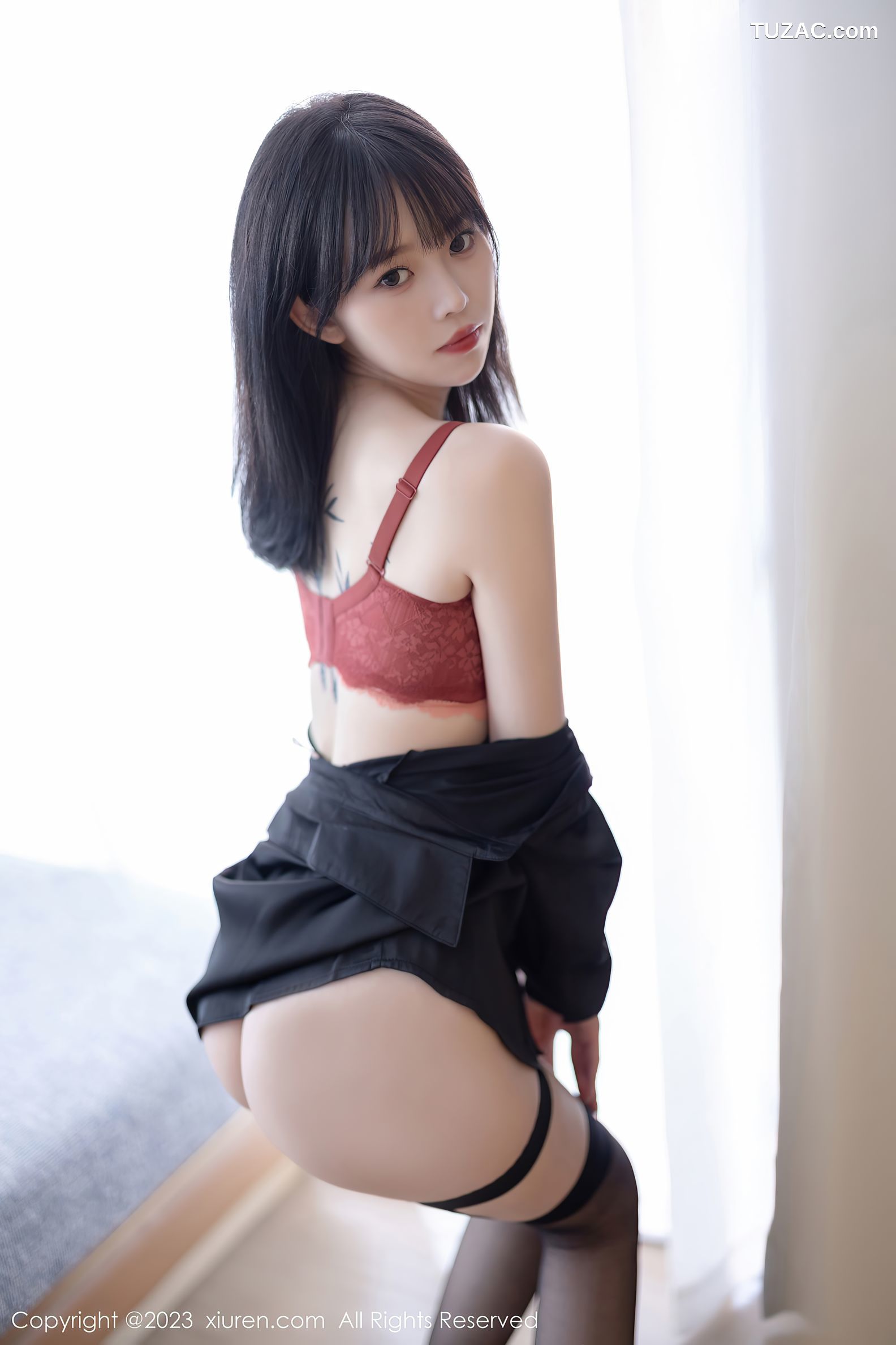 XiaoYu语画界-1063-奶瓶-黑衬衫红短裙黑丝红蕾丝内衣-2023.07.05