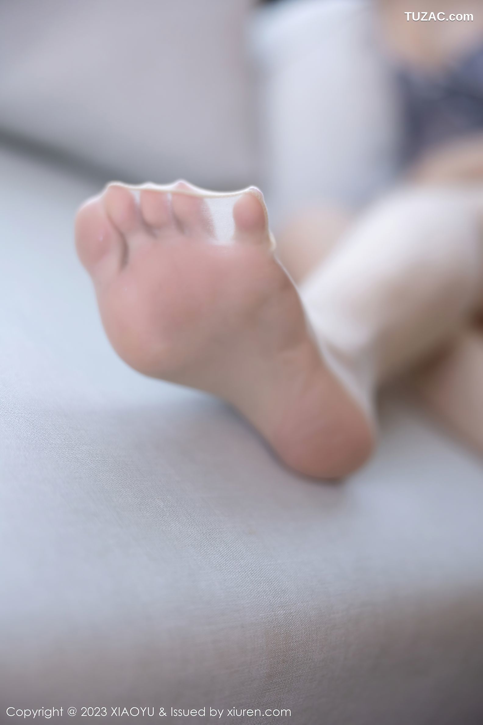XiaoYu语画界-1074-小蛮妖Yummy-贵州旅拍-灰色连衣长裙肉丝-2023.07.20