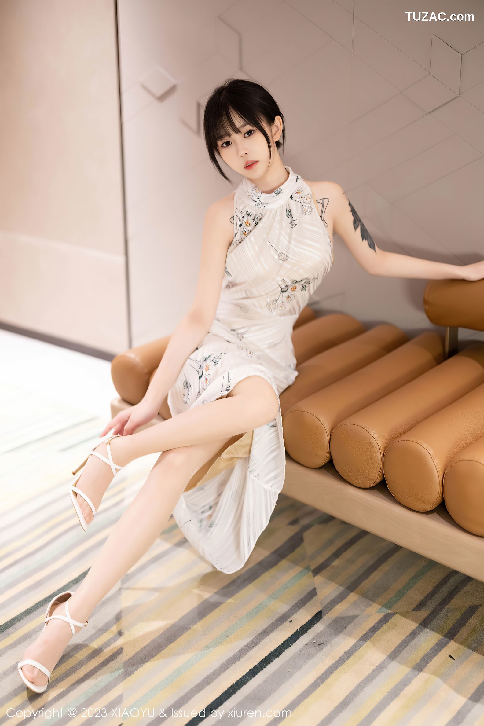 XiaoYu语画界-1118-奶瓶-白色印花旗袍-黑色小喵情趣内衣黑丝-2023.09.25
