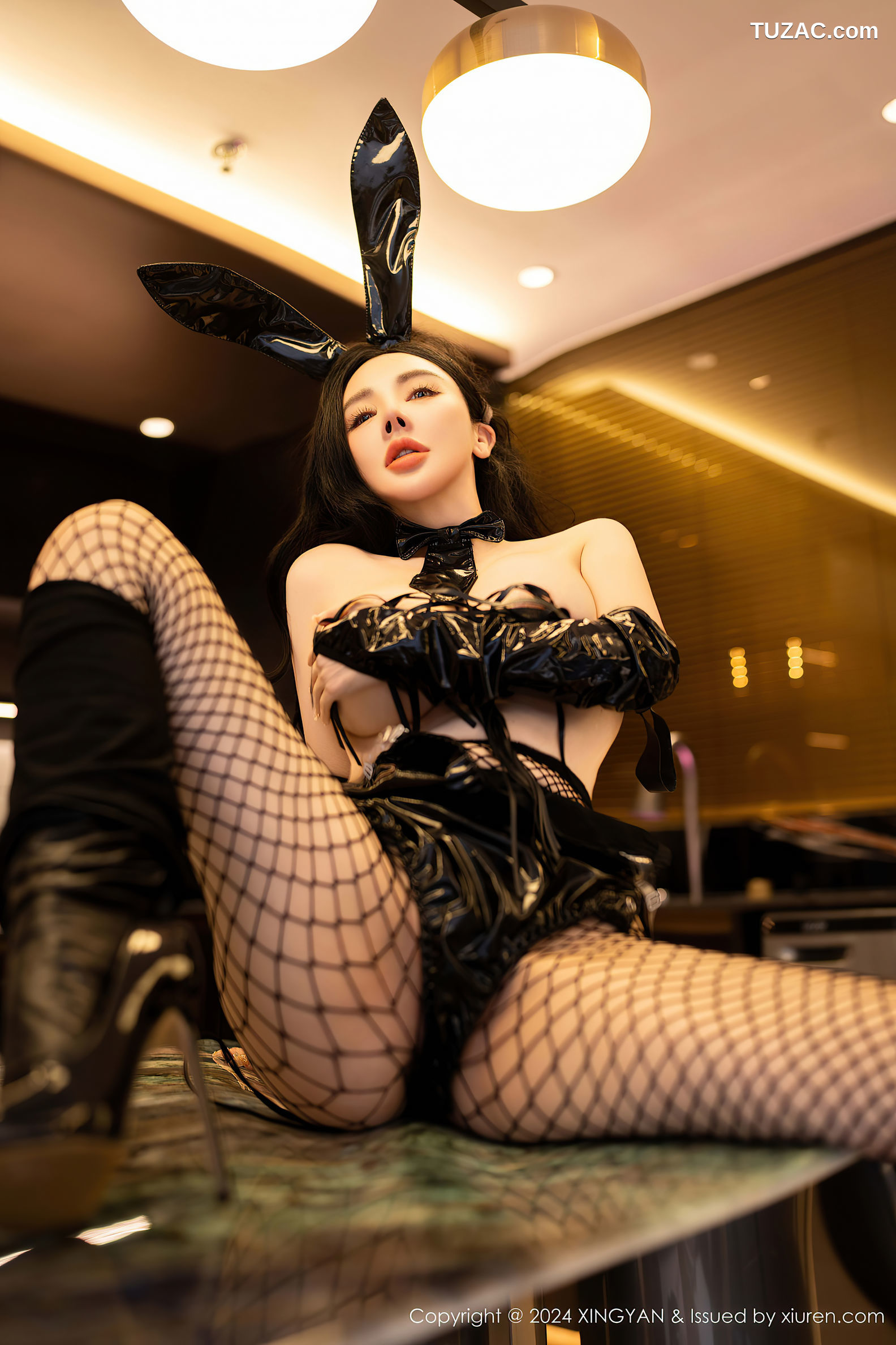 XingYan星颜社-285-潘思沁-网袜情趣黑皮衣兔女郎爆乳-2024.11.08