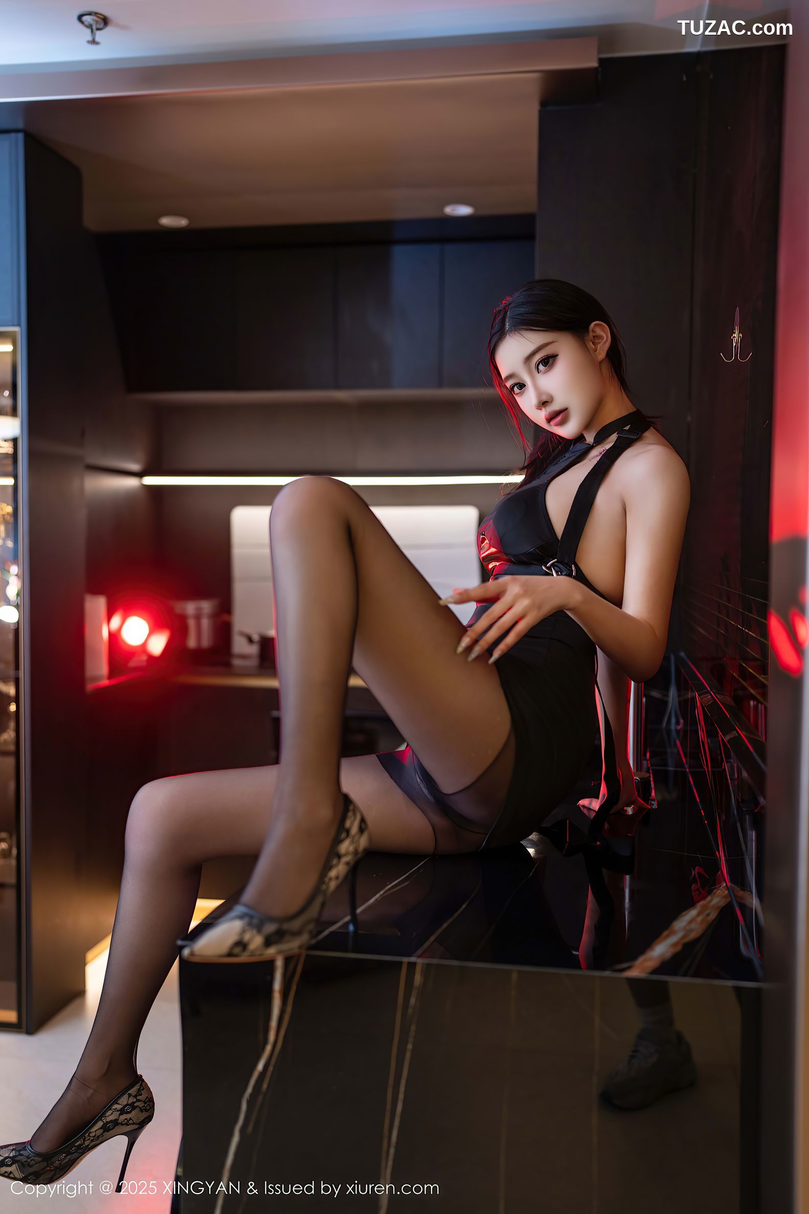 XingYan星颜社-373-木森vita-黑色连衣短裙黑丝爆乳-2025.07.23