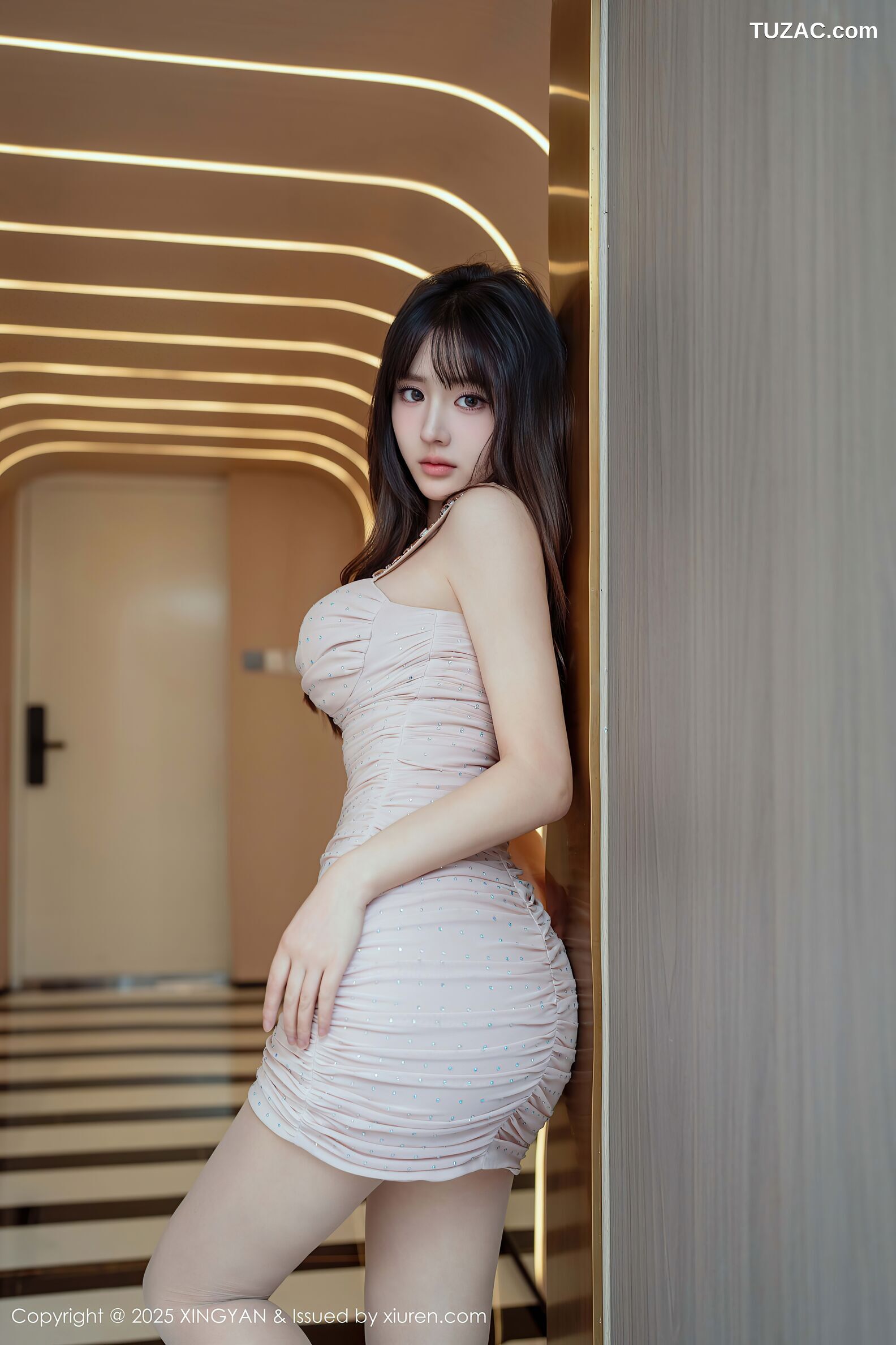 XingYan星颜社-424-沈南汐RuRu-肉色连衣裙黑丝湿身翘臀-2025.11.11