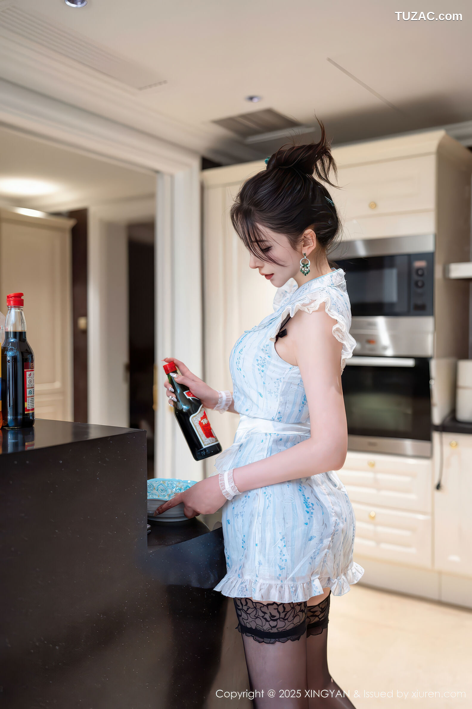 XingYan星颜社-444-李丽莎-姐妹花厨娘短旗袍黑丝黑蕾丝情趣内衣-2025.12.12