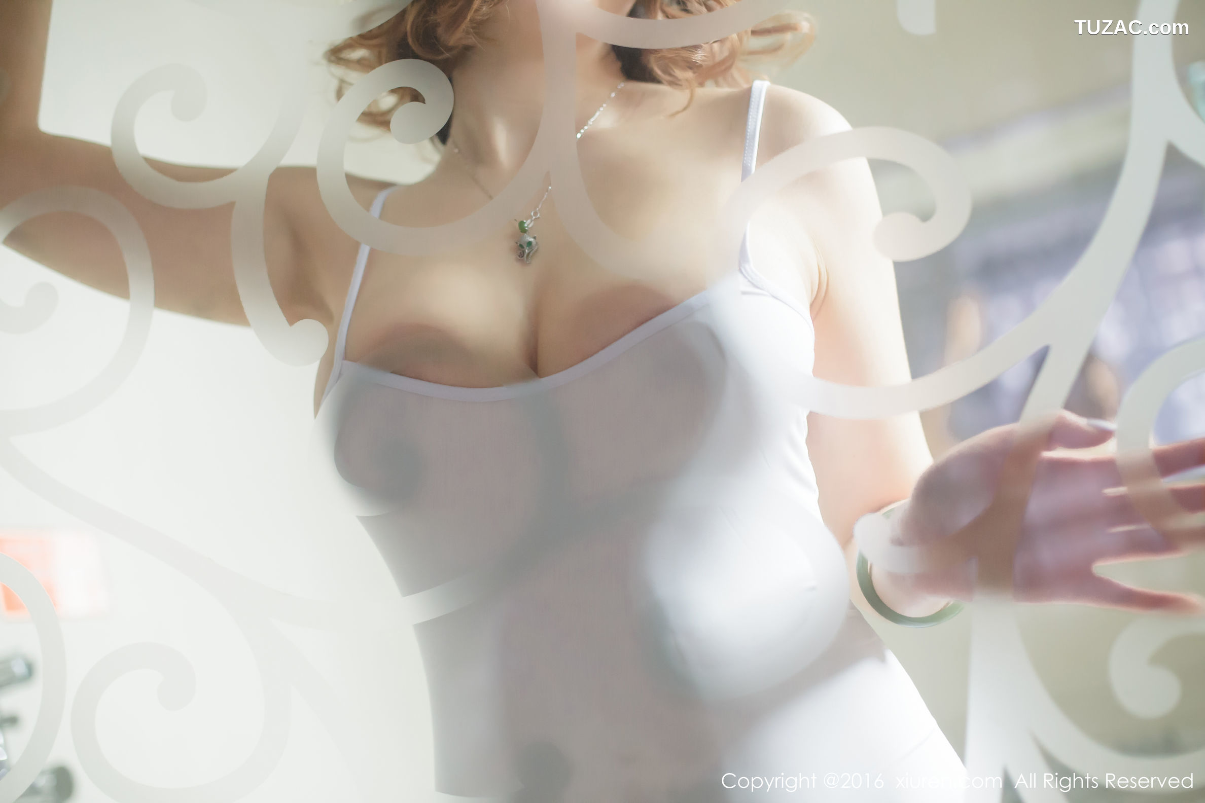 XiuRen秀人网-492-沐子熙V-空姐装-护士服等6套服饰-2016.03.02