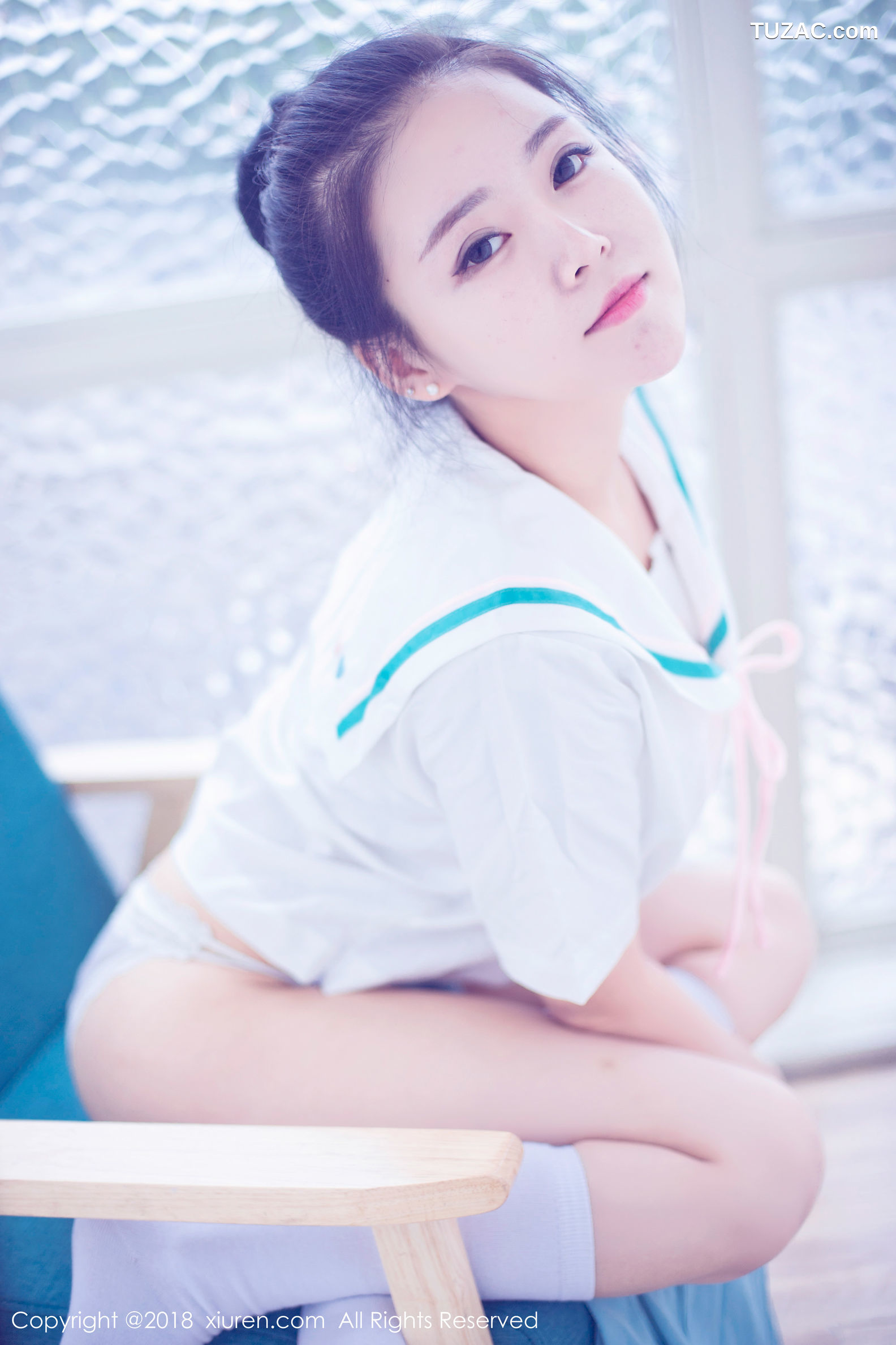 XiuRen秀人网-932-红气球-《童颜巨乳稚气未脱小姑娘》-2018.02.09